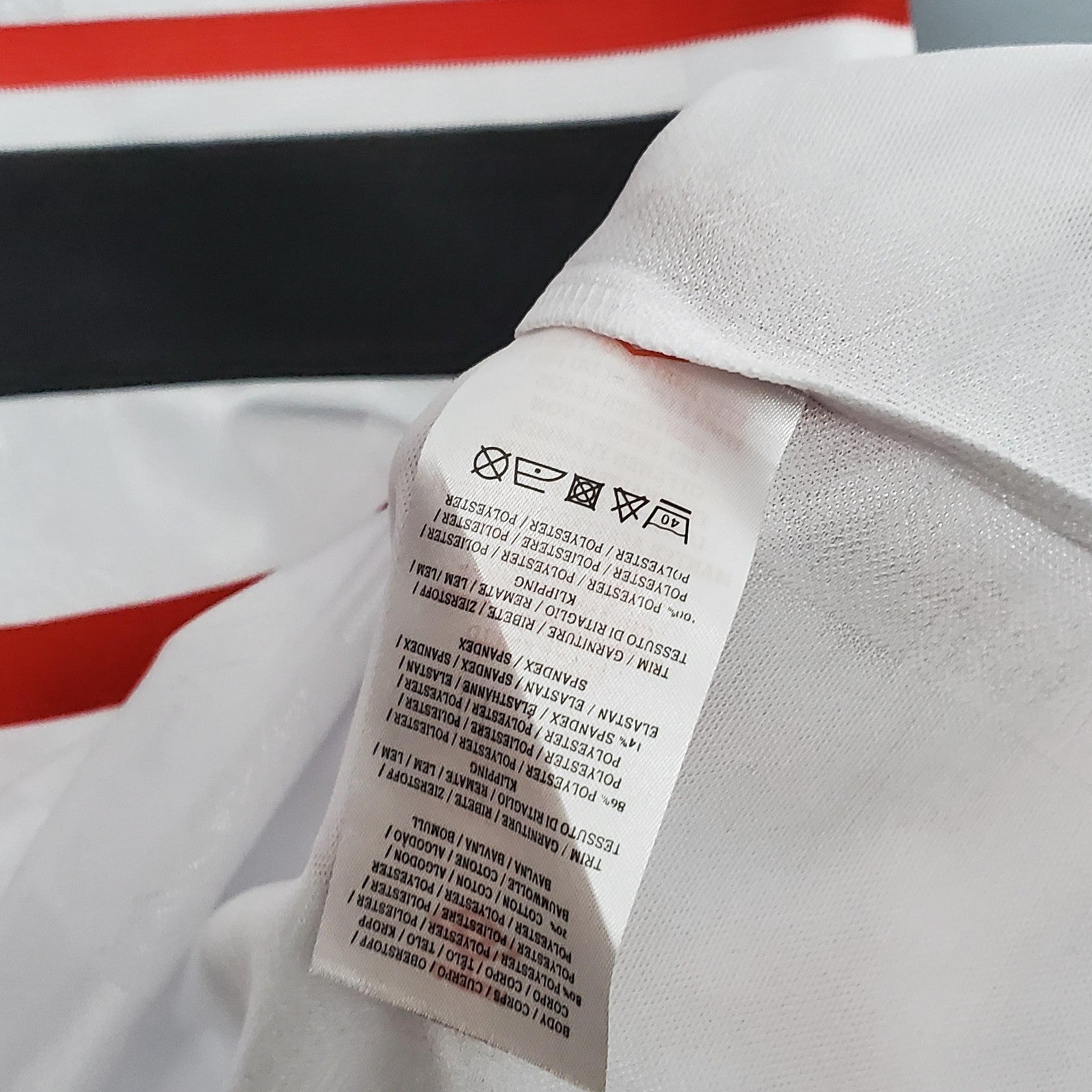 Retro 97 98 M U Away