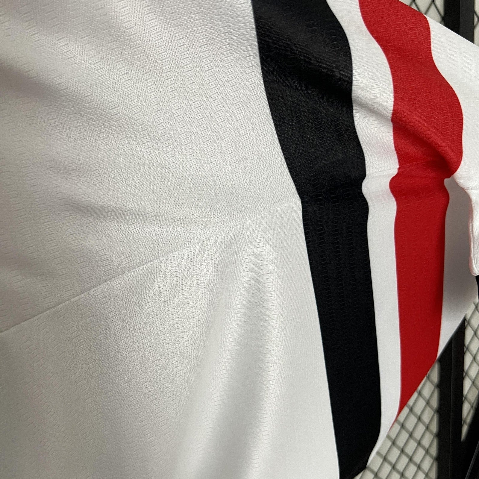 24 25 Women Sao Paulo Home