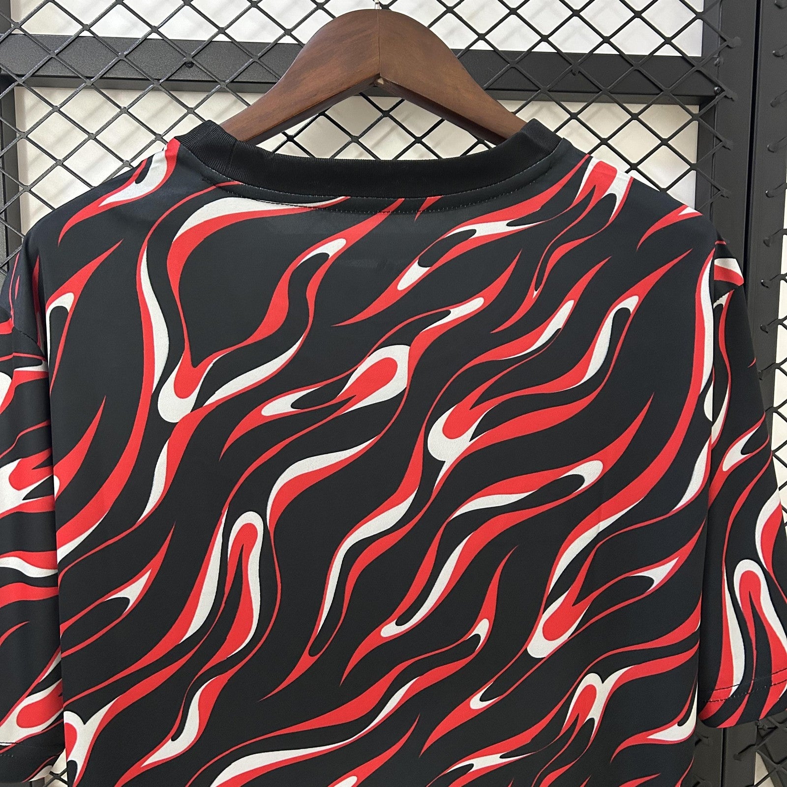 25 26 M U Special Edition