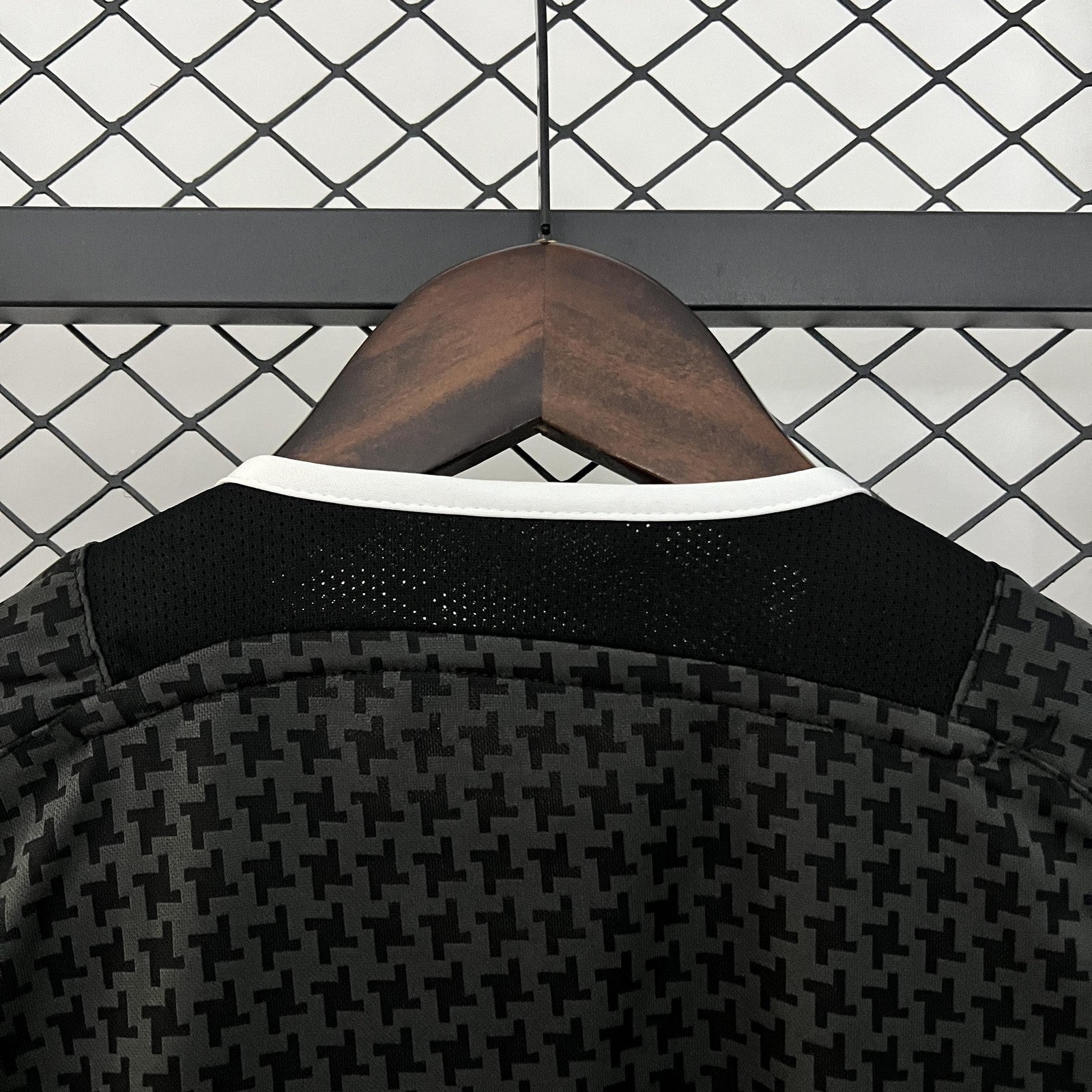 Retro M U 03 05 Away