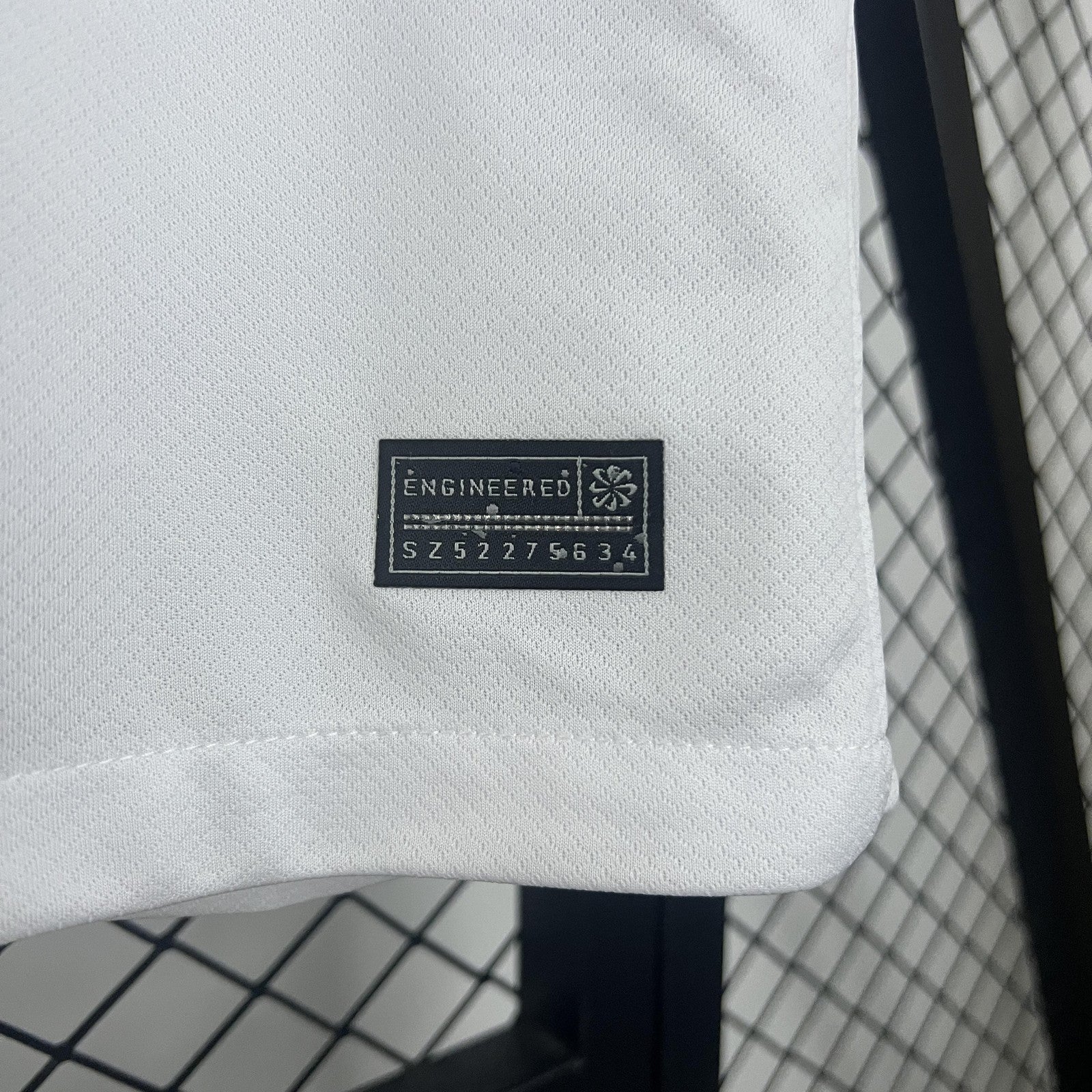 25 26 Barcelona Joint Edition