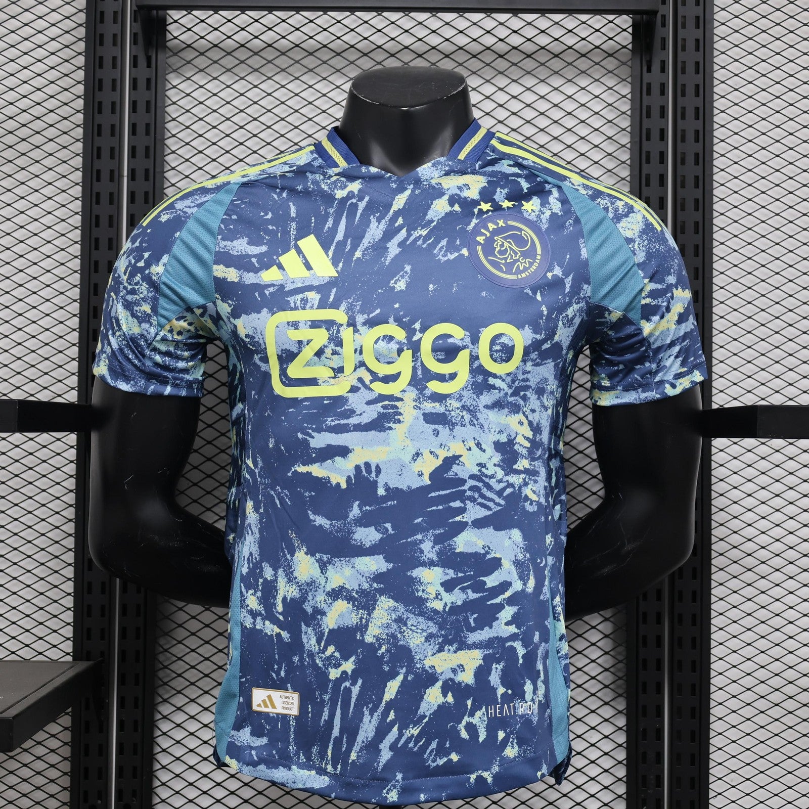 24 25 Players Ajax Away