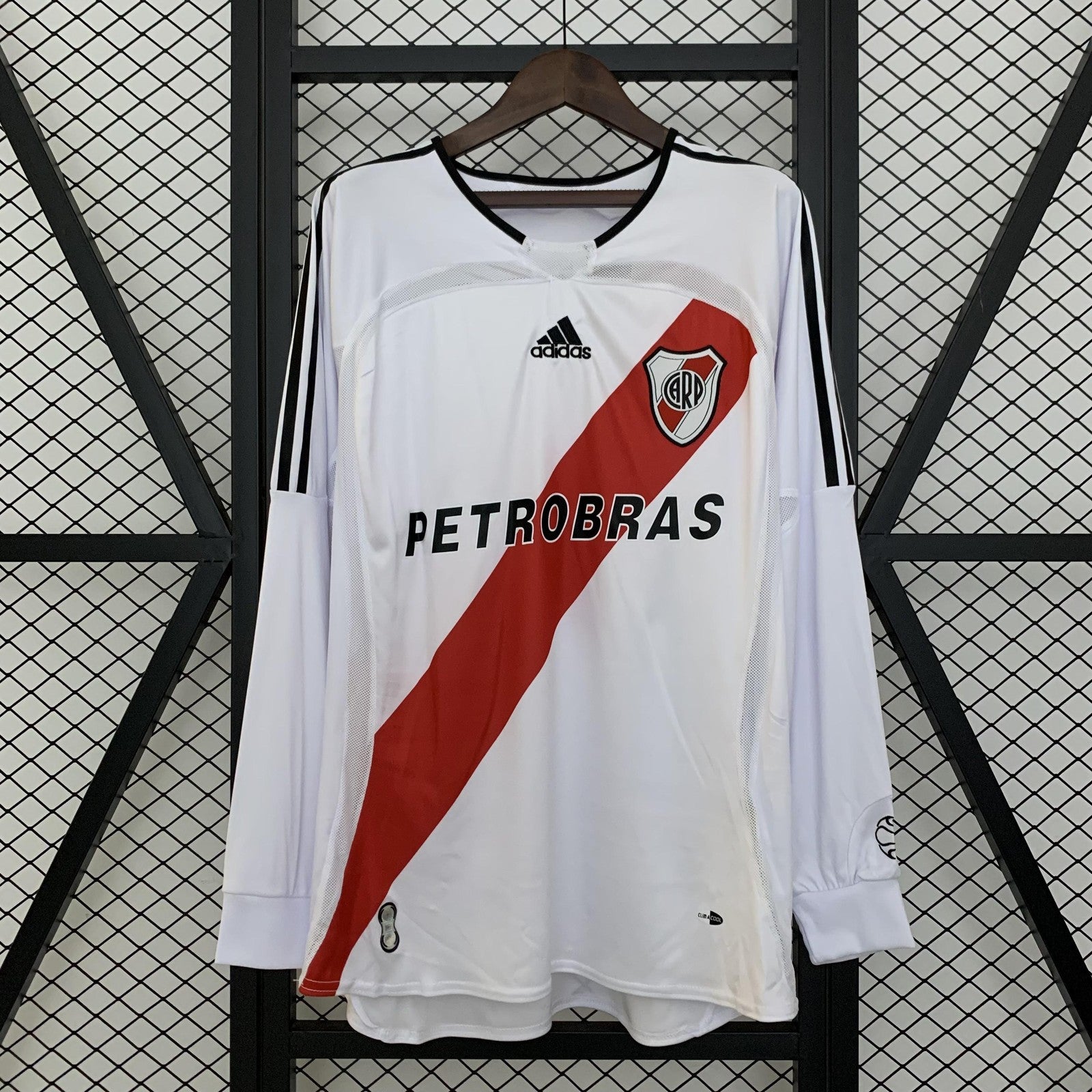 Retro Long Sleeve River Plate Home