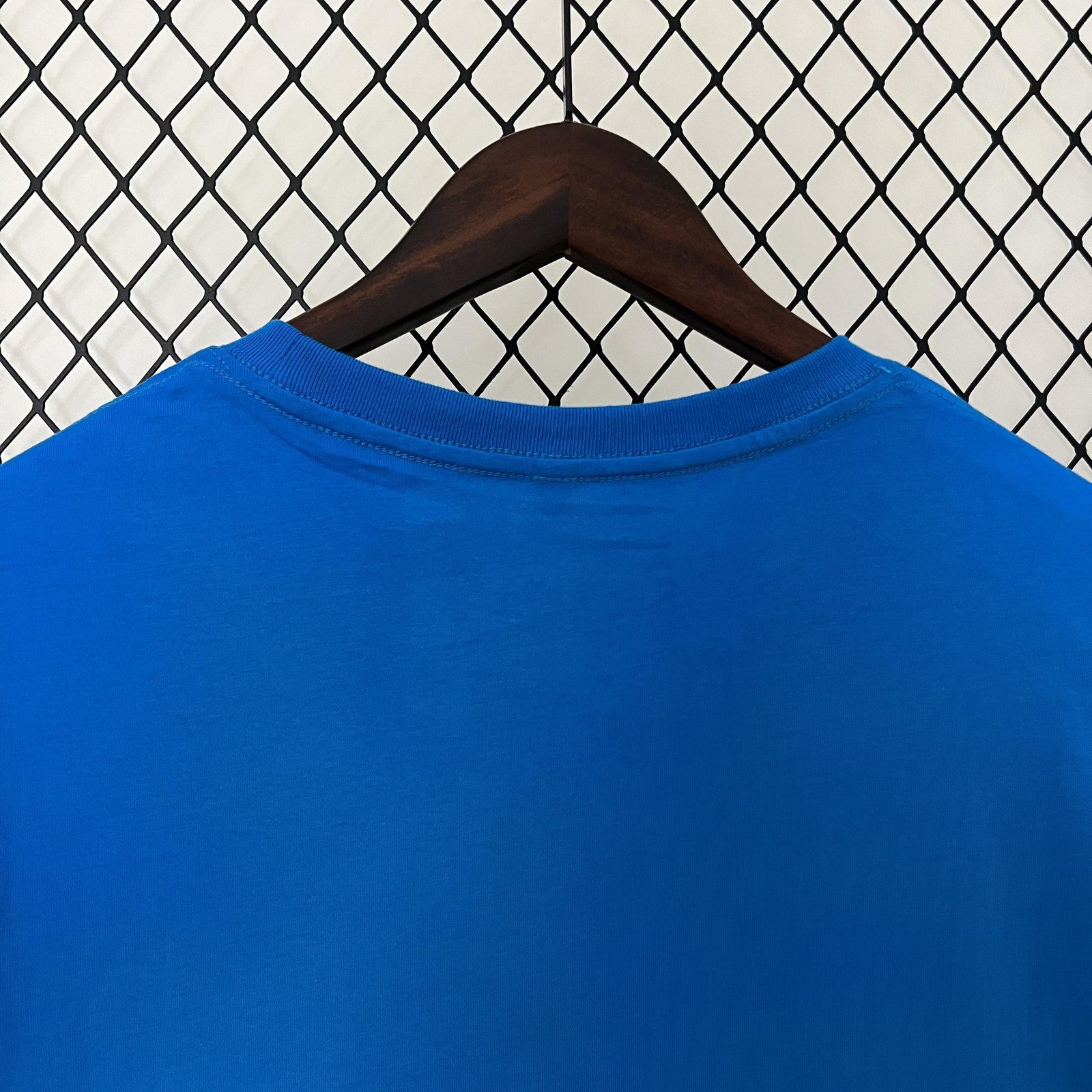 24 25 Barcelona Joint Edition