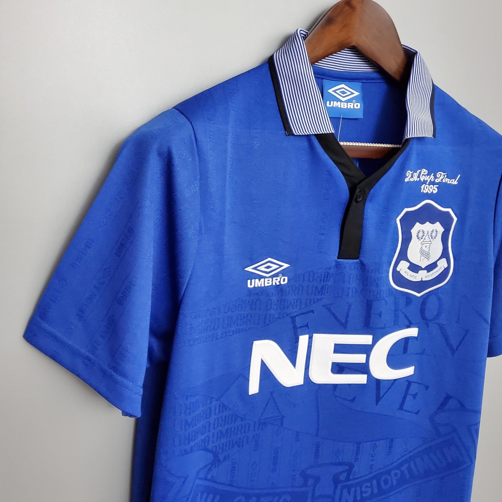 Retro Everton Home