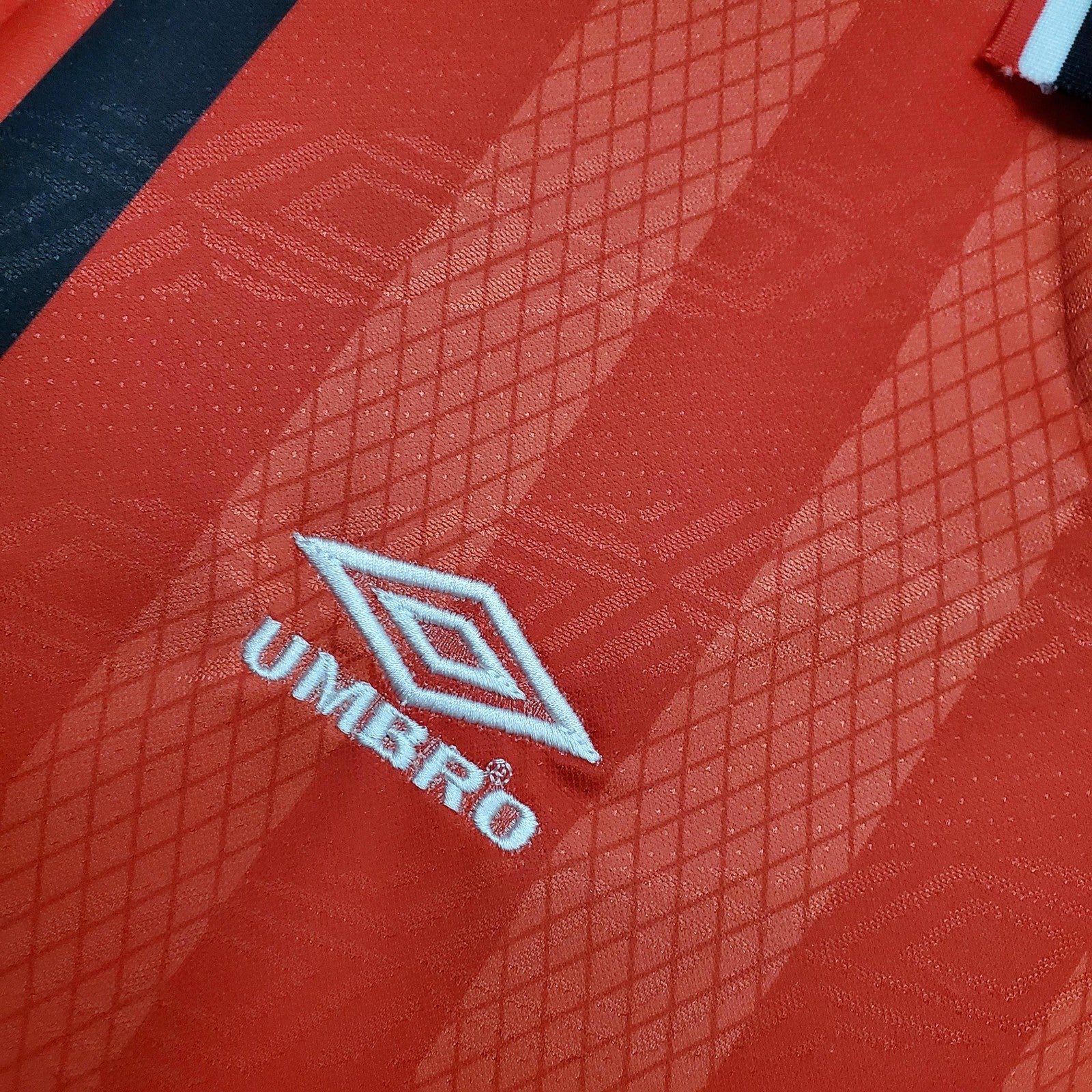 Retro Nottingham Forest Red