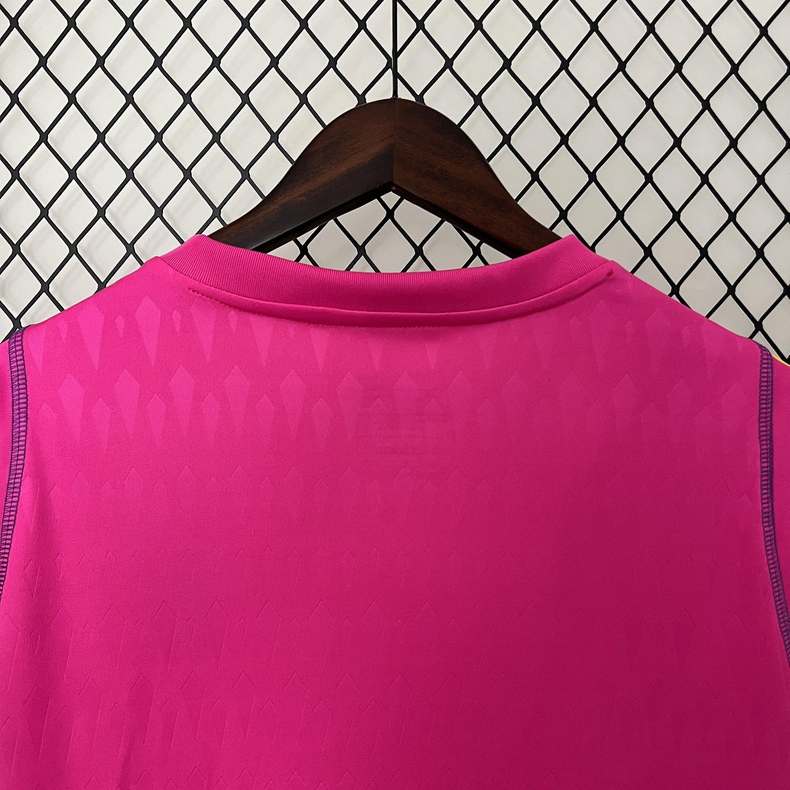 24 25 Goalkeeper Colo Colo Pink