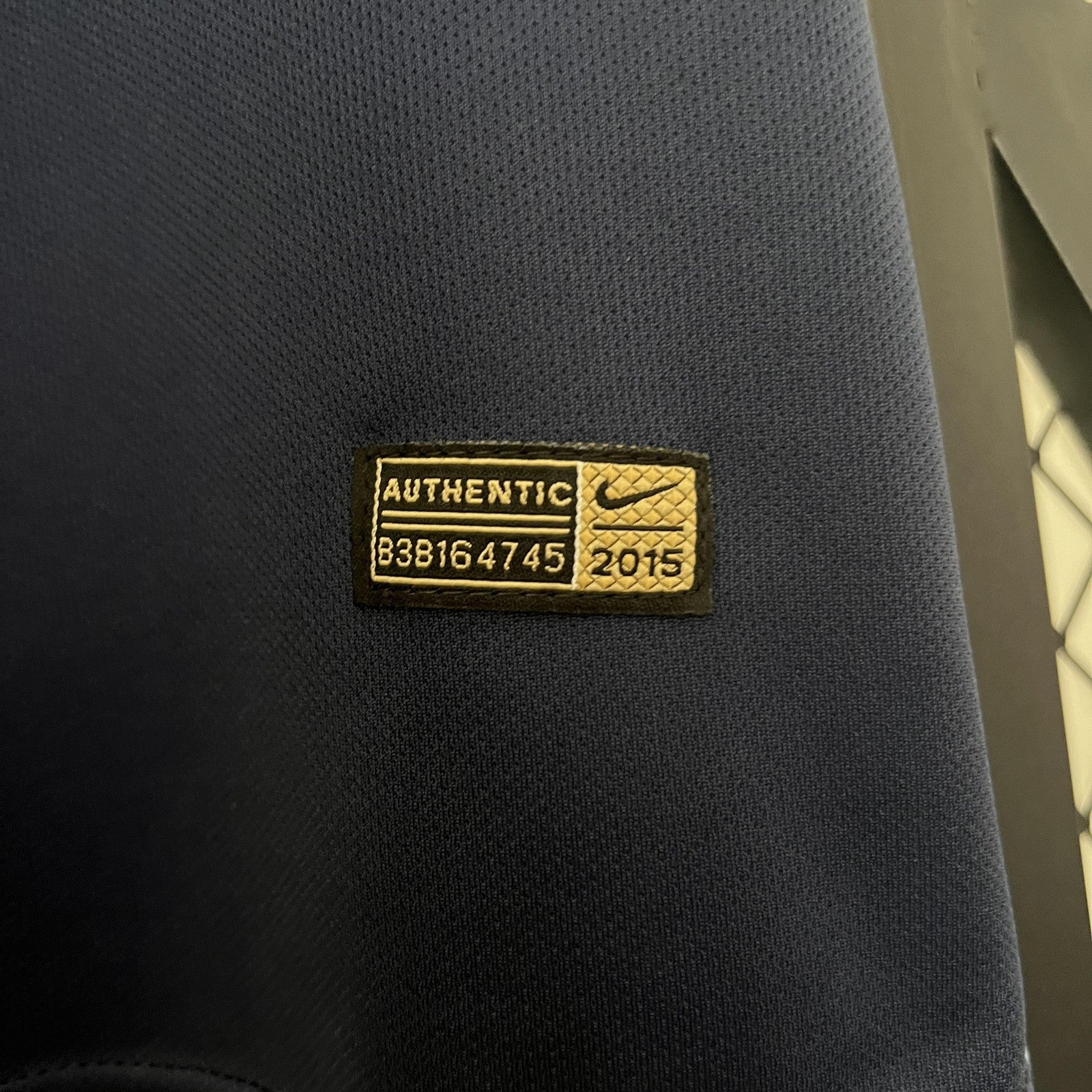 Retro Manchester City 15 16 Away