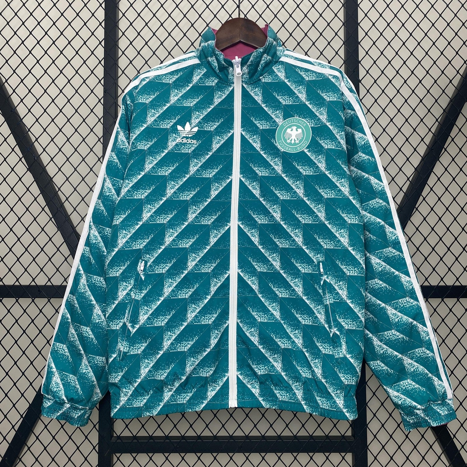 24 25 German Windbreaker