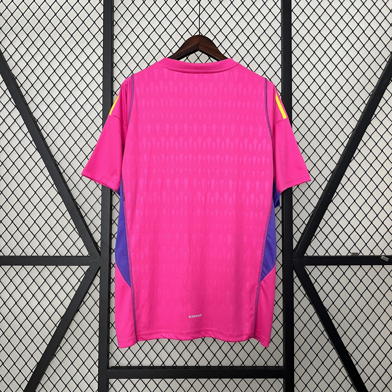 24 25 Goalkeeper Colo Colo Pink