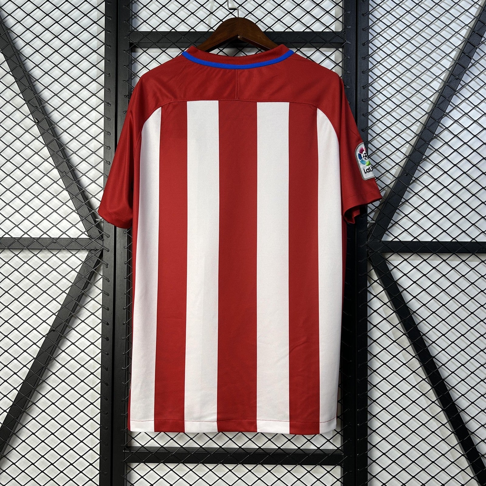 Retro 16 17 Atletico Madrid Home