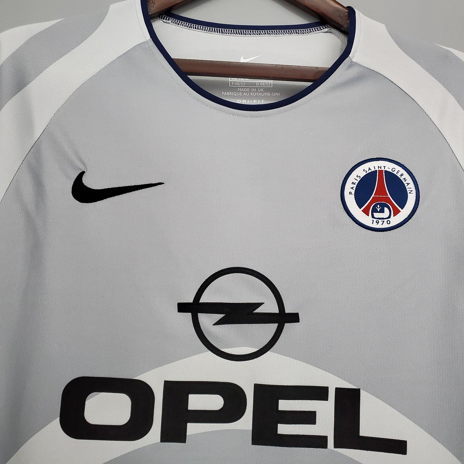 Retro Psg 01 02 Away