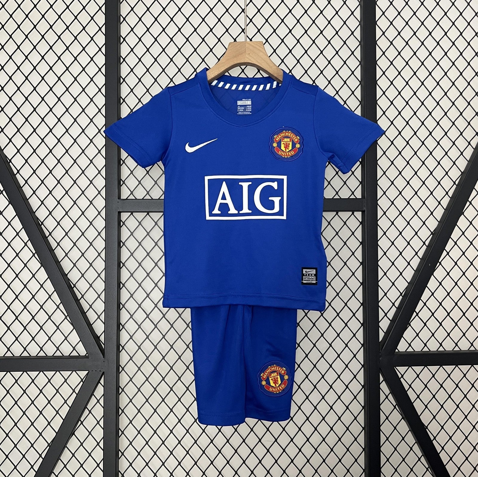 Kids M U 08 09 Away