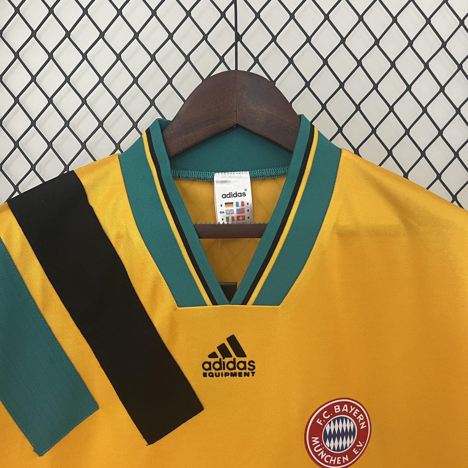 Retro Bayern Munich 93 95 Away