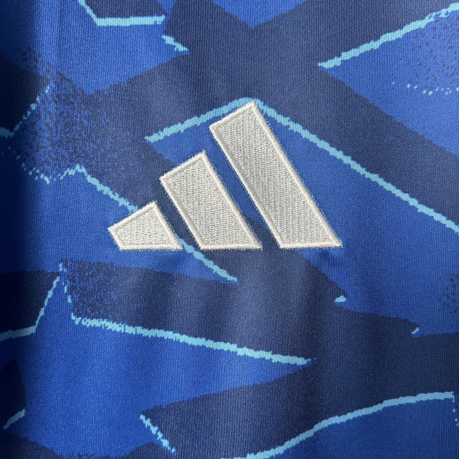 25 26 Schalke 04 Home