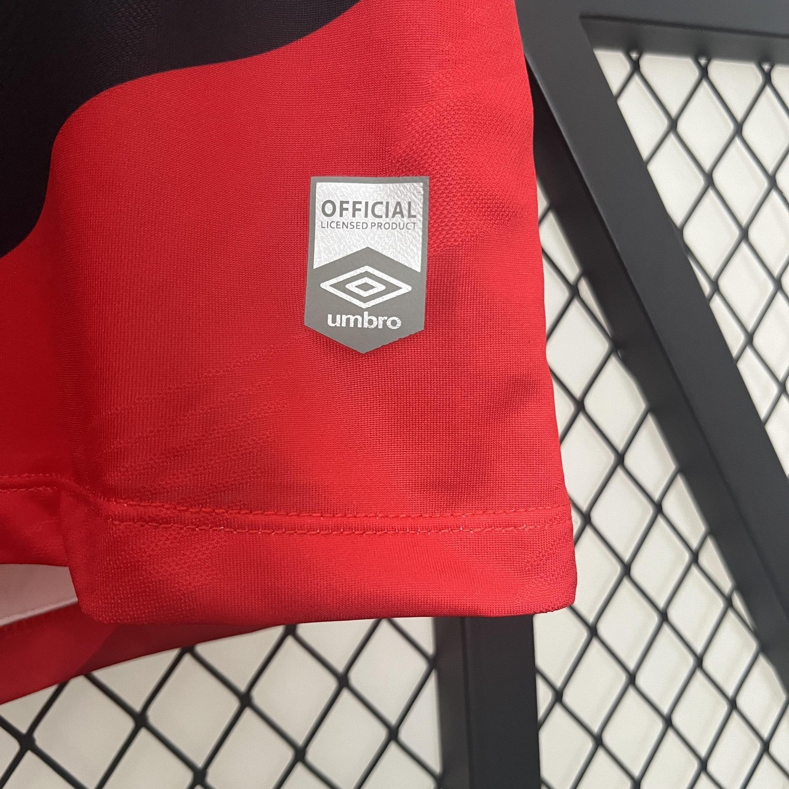 24 25 Paranaese Home