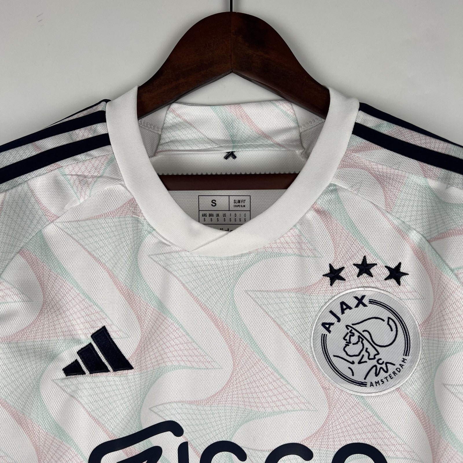 23 24 Ajax Away