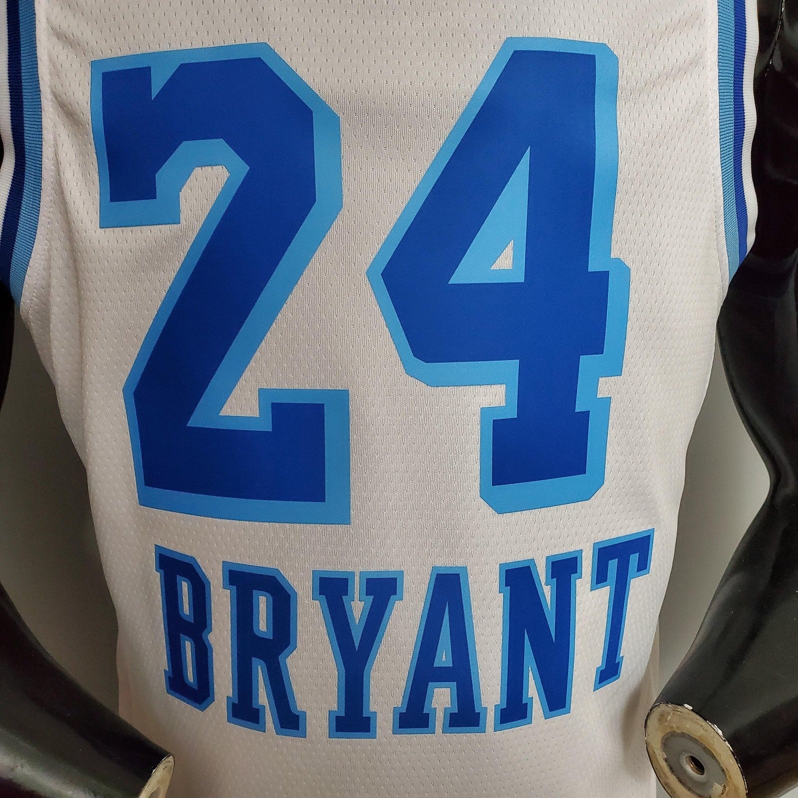 Retro Night Bryant #24 Los Angeles Lakers White Nba Jersey Nike Connect Recognition