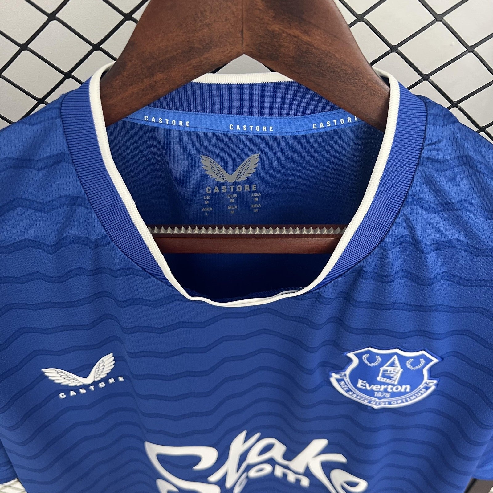 25 26 Everton Home