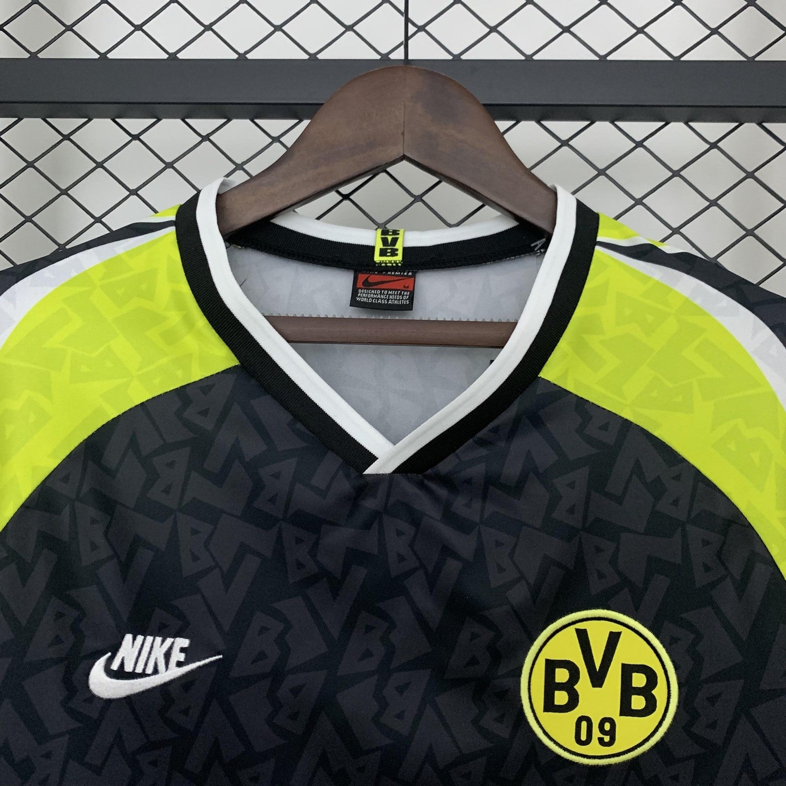 Retro Dortmund Away