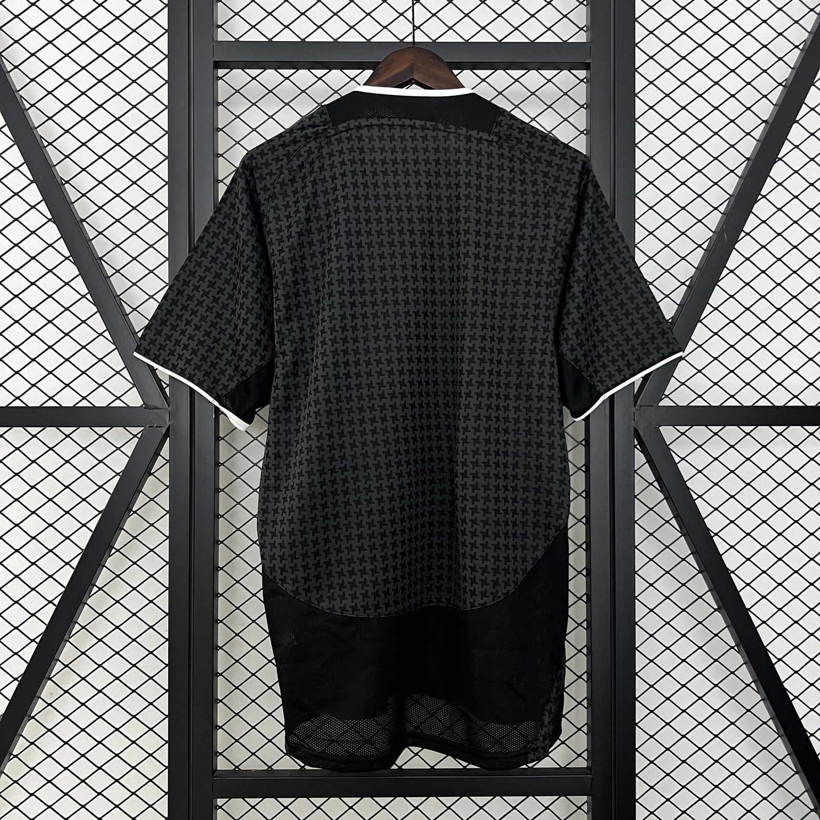 Retro M U 03 05 Away