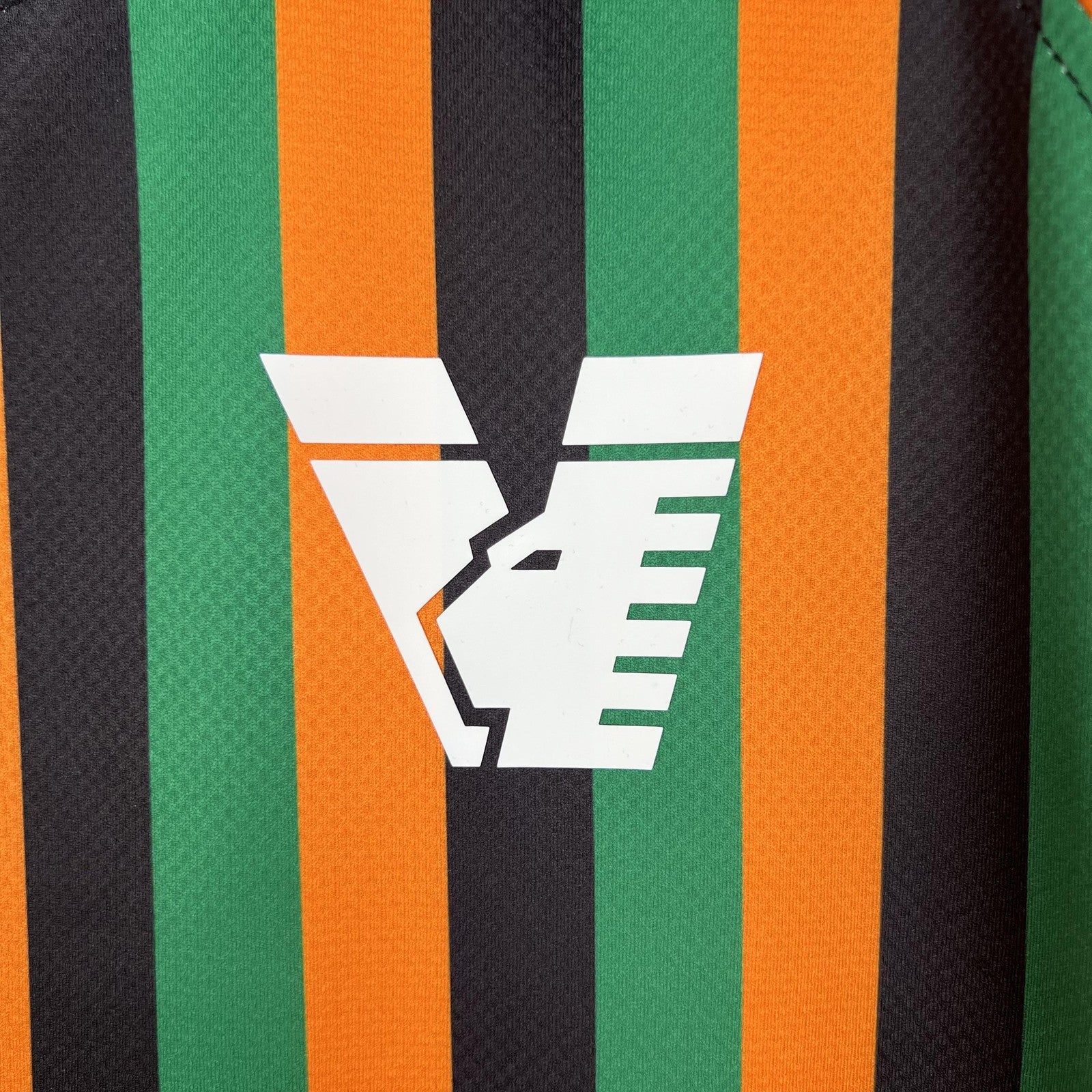 23 24 Venice Training Wear