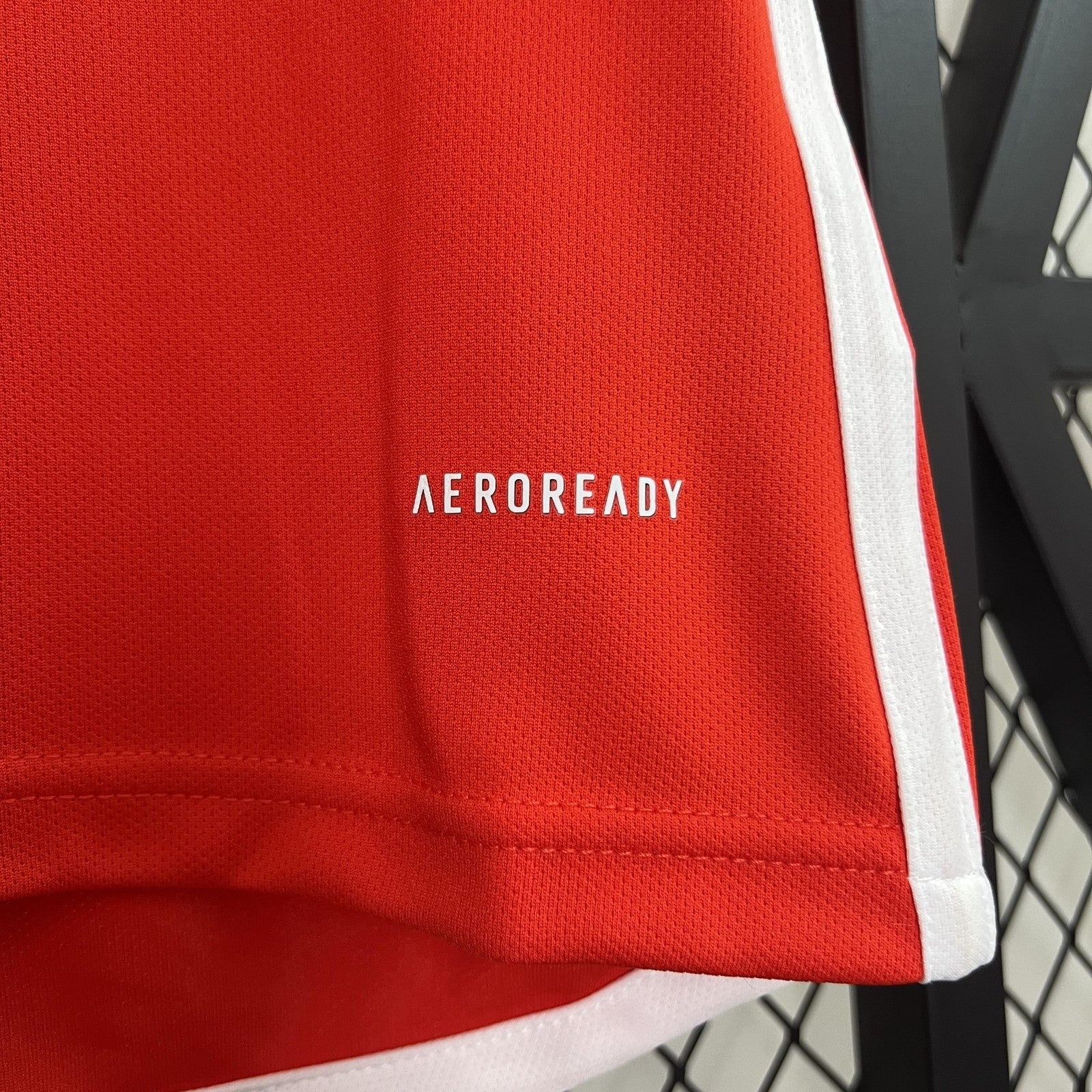 24 25 Womens Internacional Home