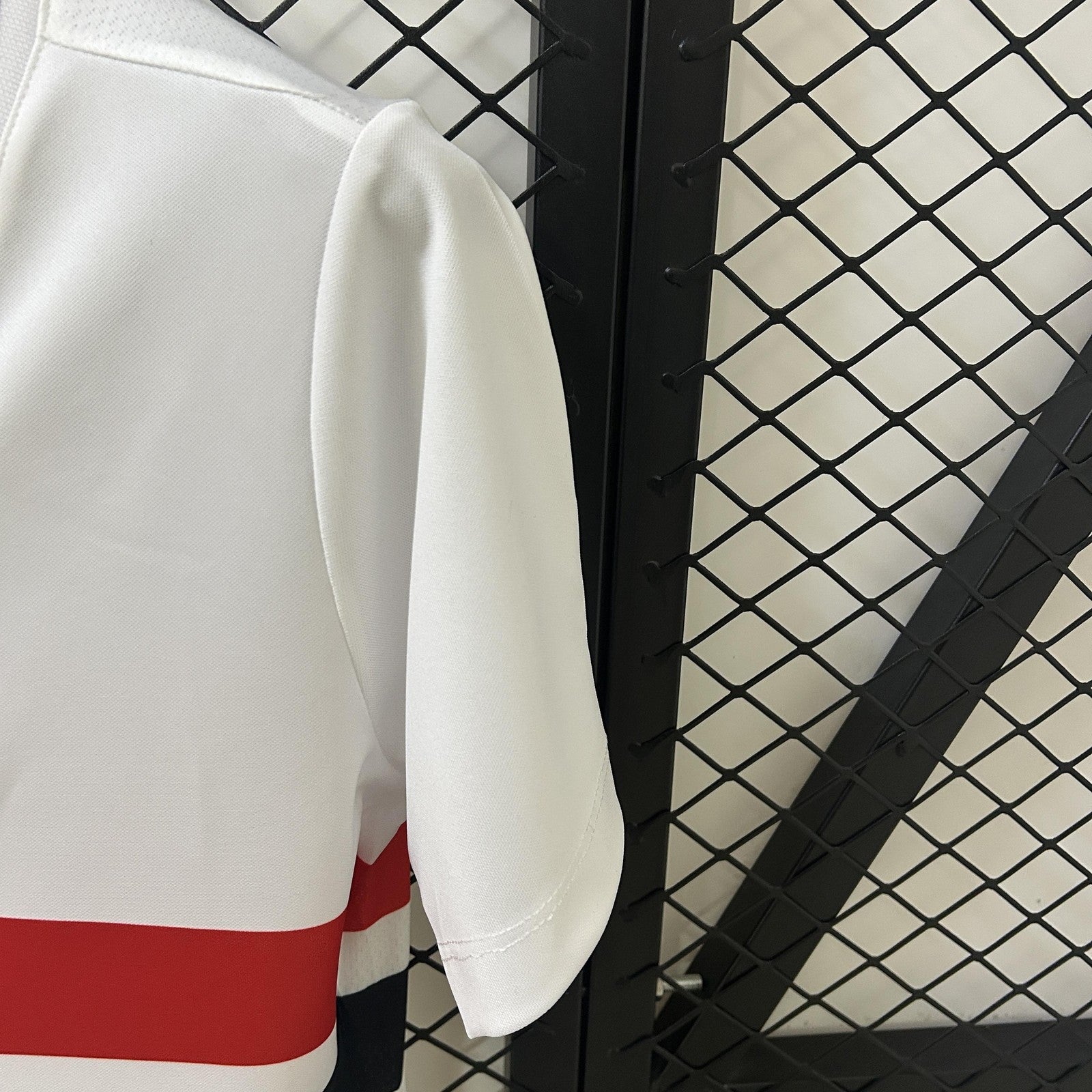 25 26 Women Sao Paulo Home