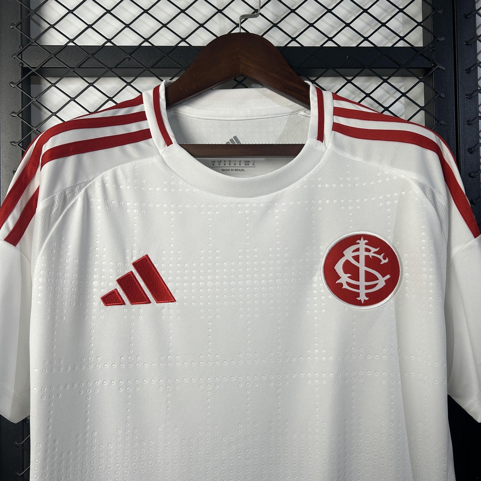 25 26 Internacional Away