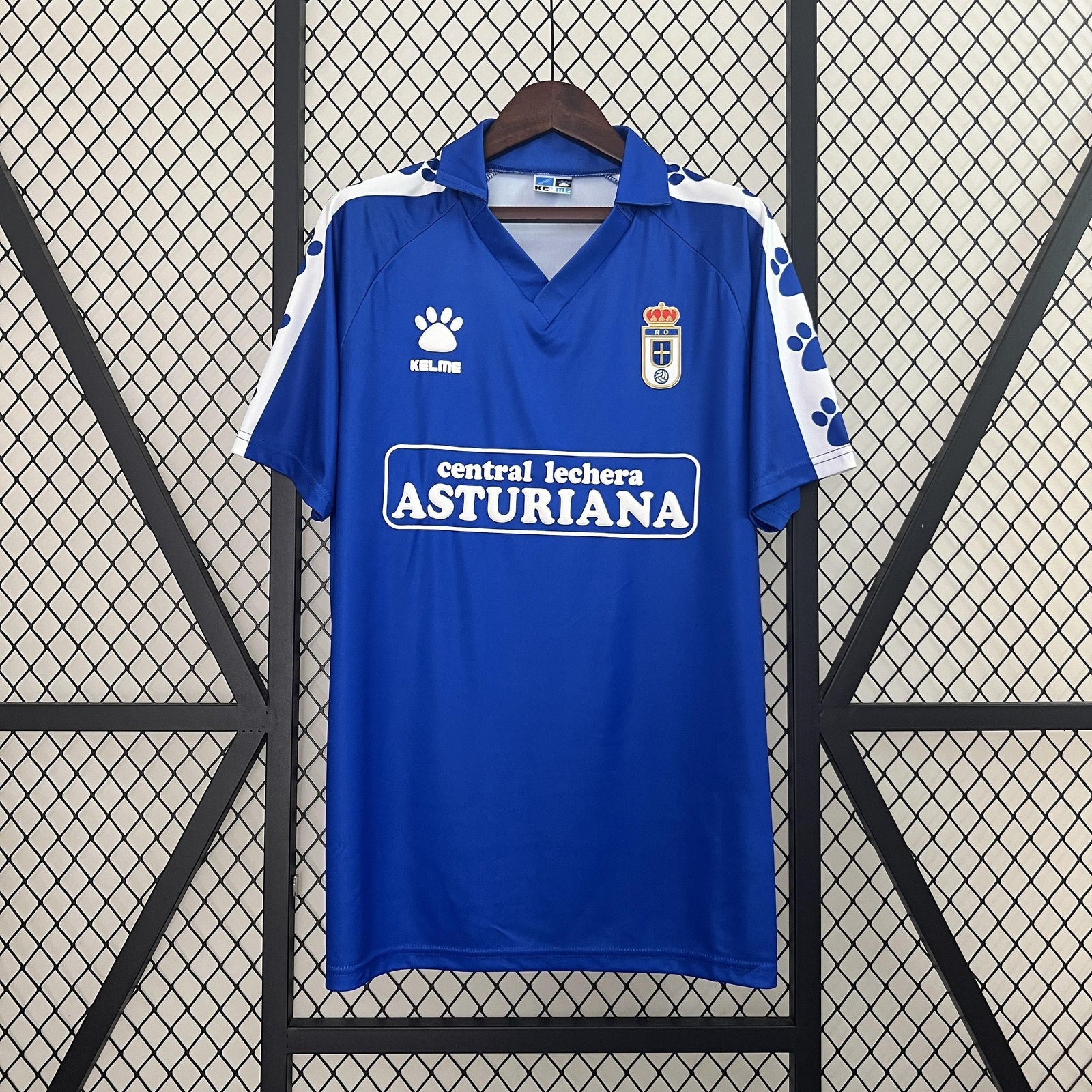 Retro Real Oviedo Home