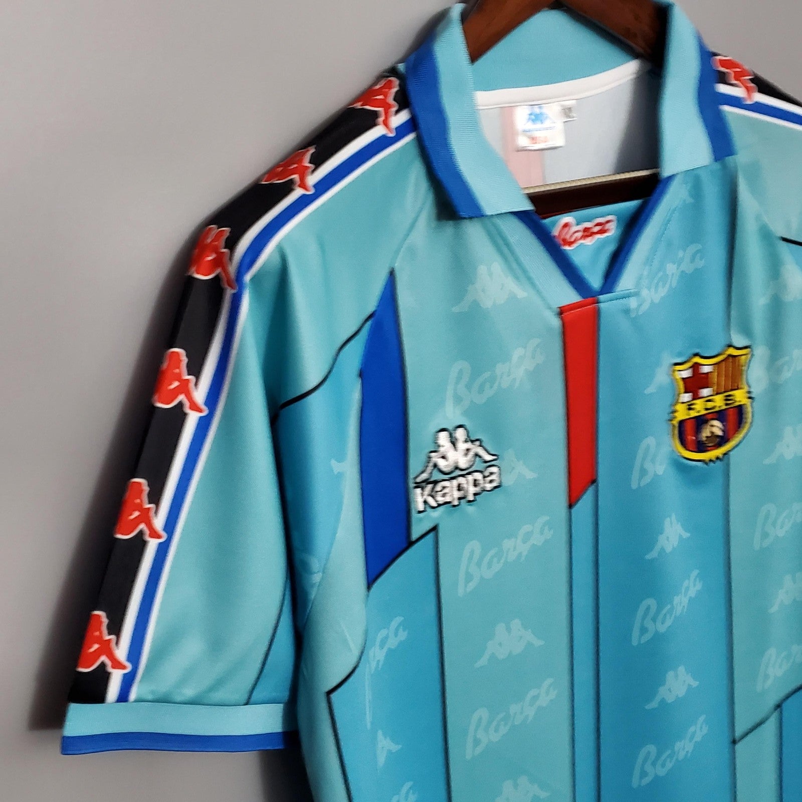 Retro Barcelona 96 97 Away