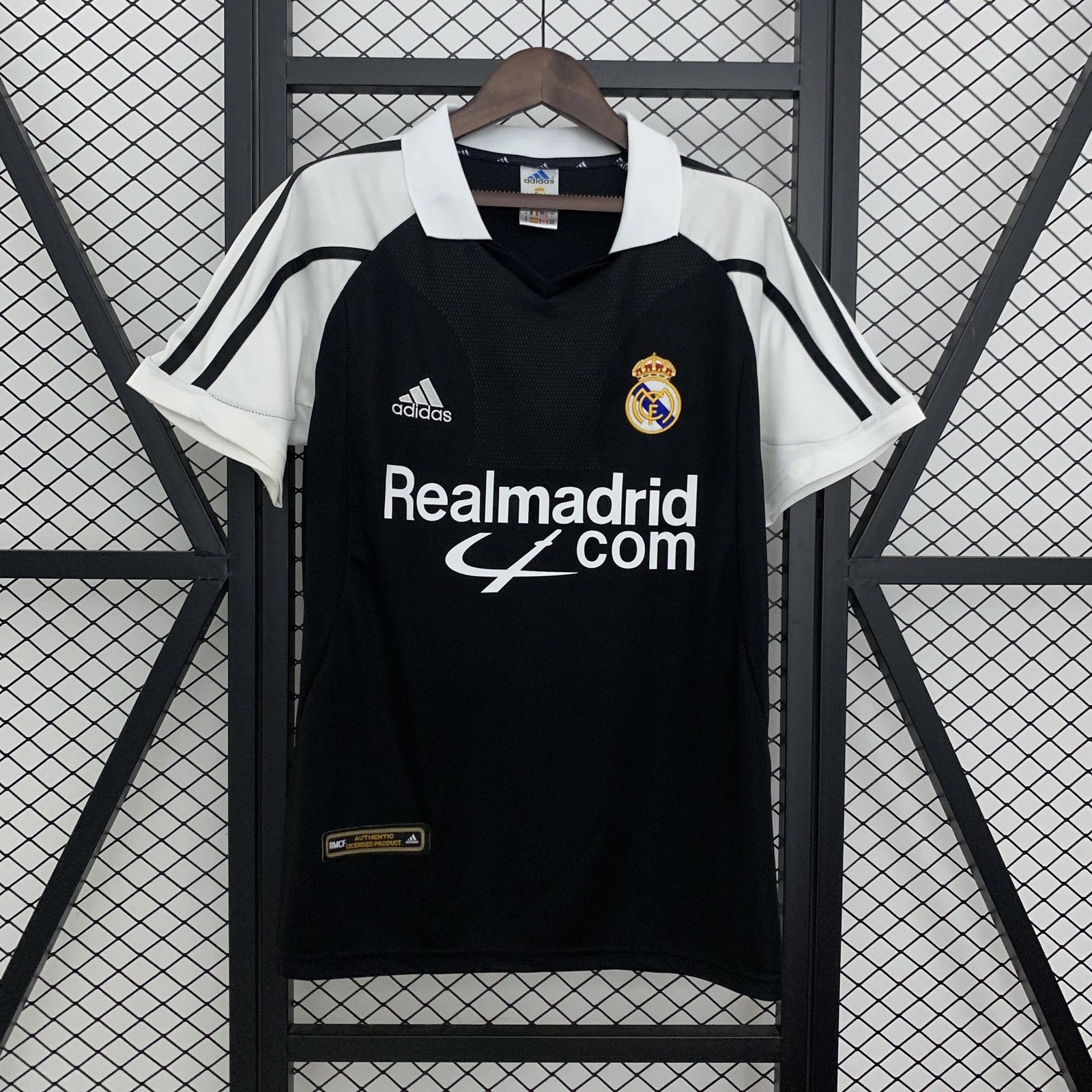 Retro Real Madrid 01 02 Away