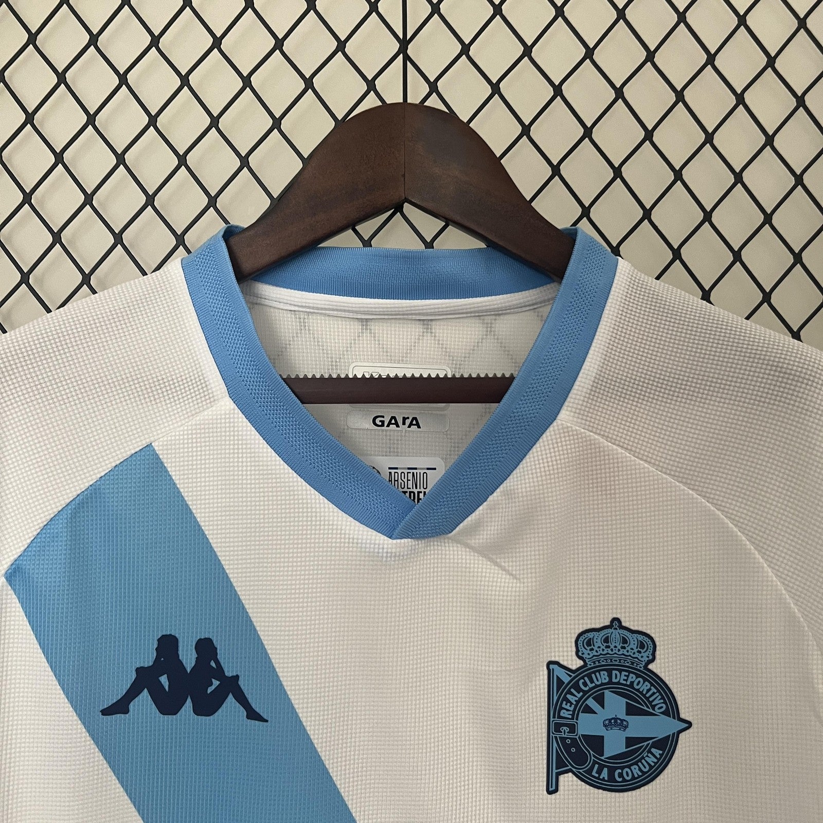 24 25 Deportivo La Coruna Away