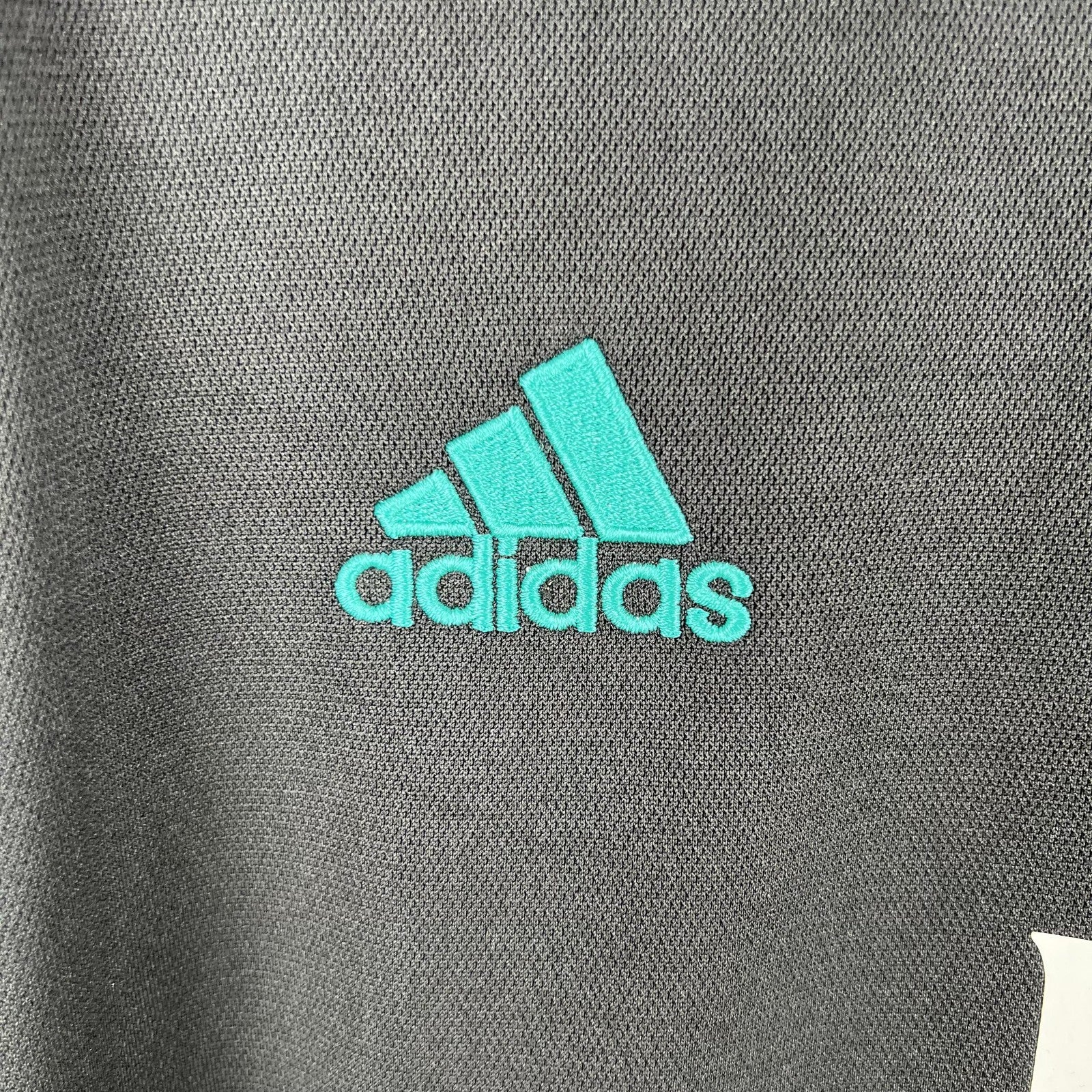 Retro Real Madrid 17 18 Away