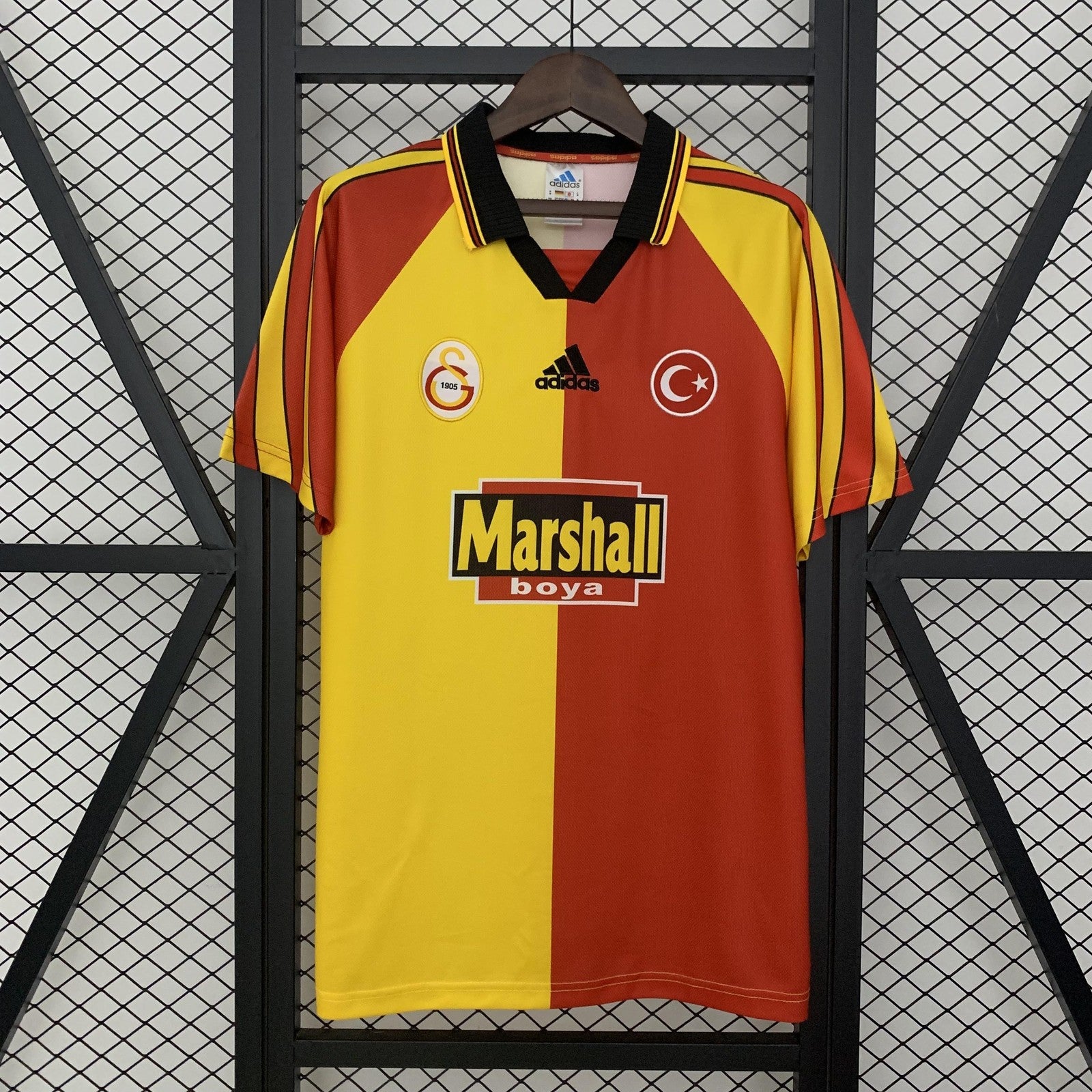 Retro Galatasaray 98 99 Home