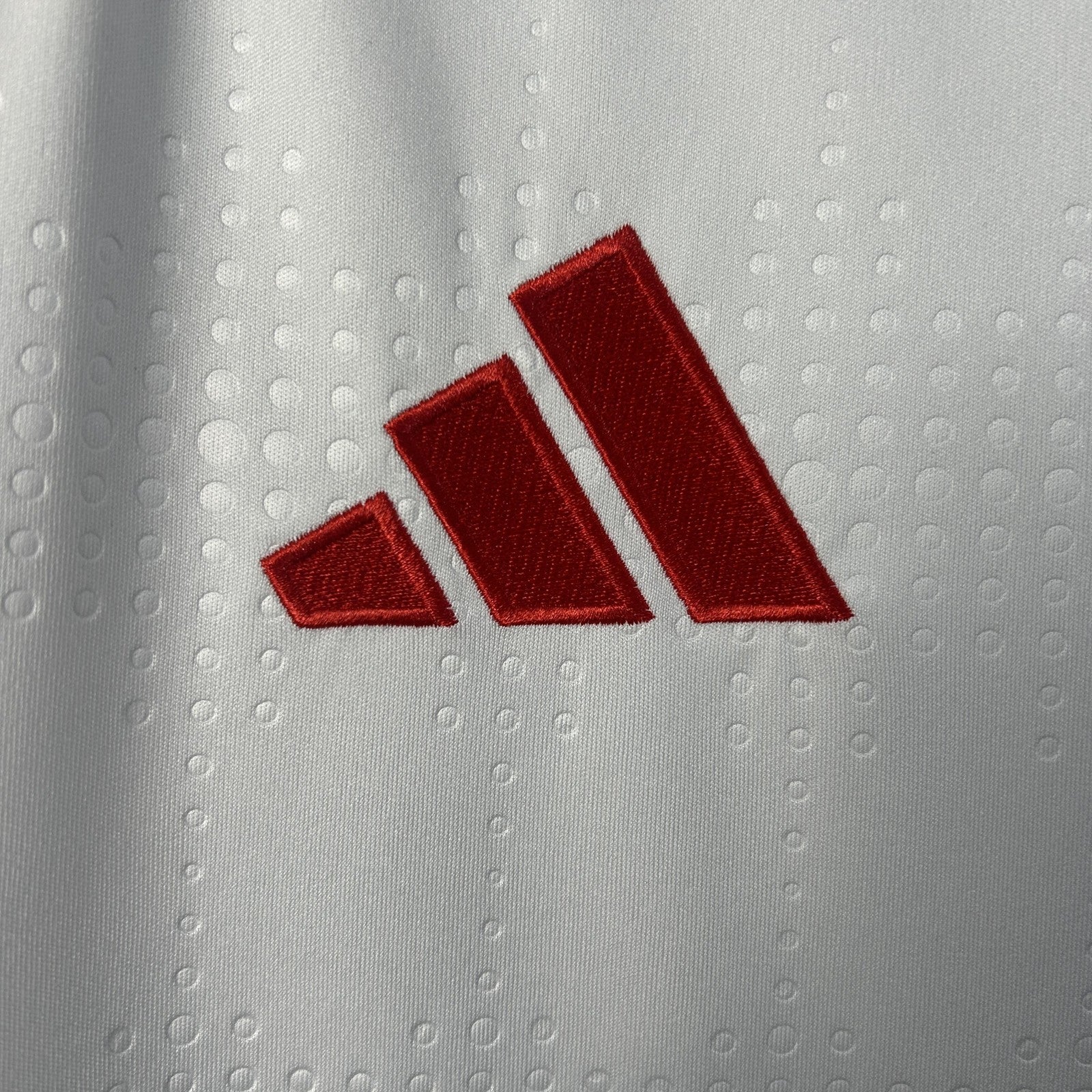 25 26 Internacional Away