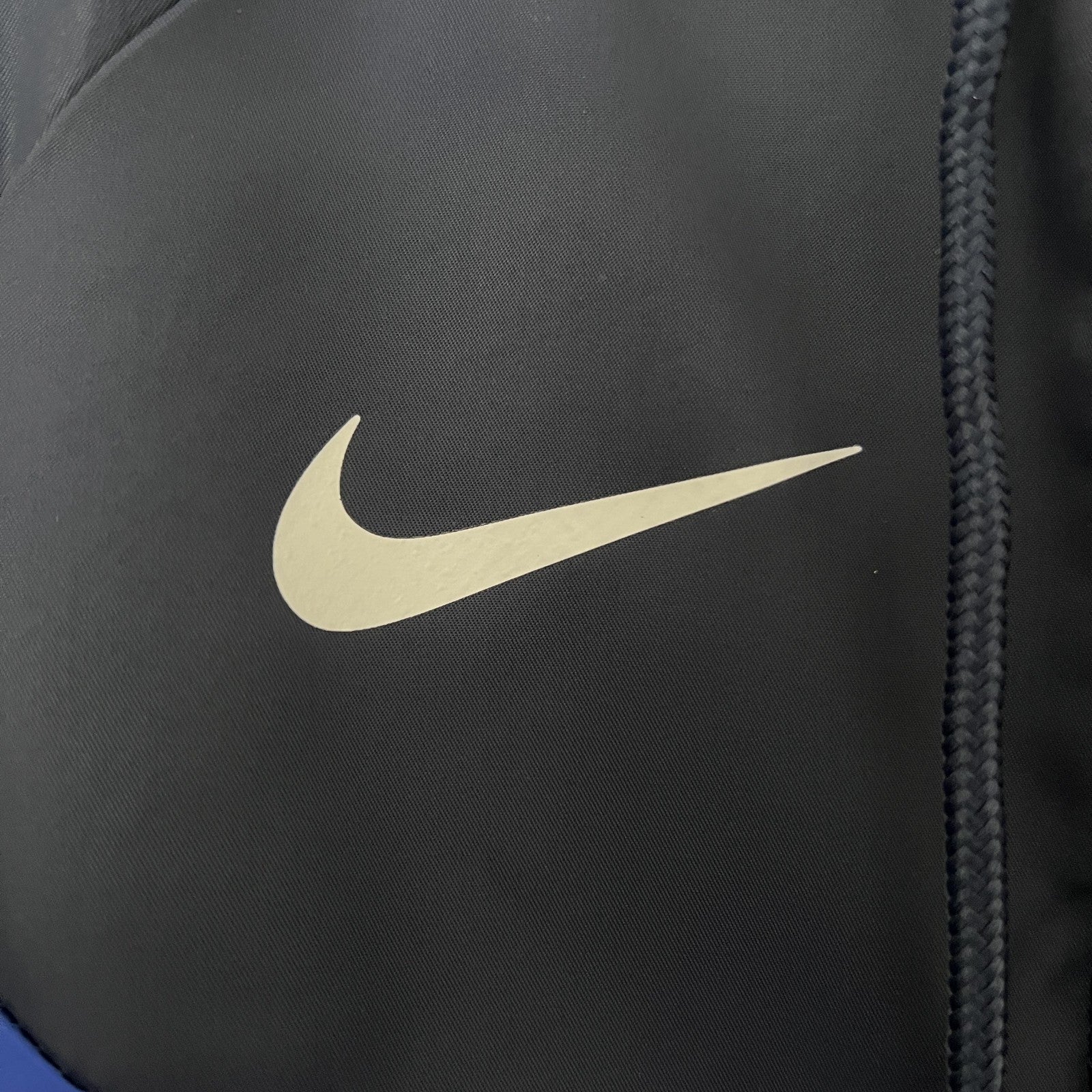 24 25 Barcelona Windbreaker White