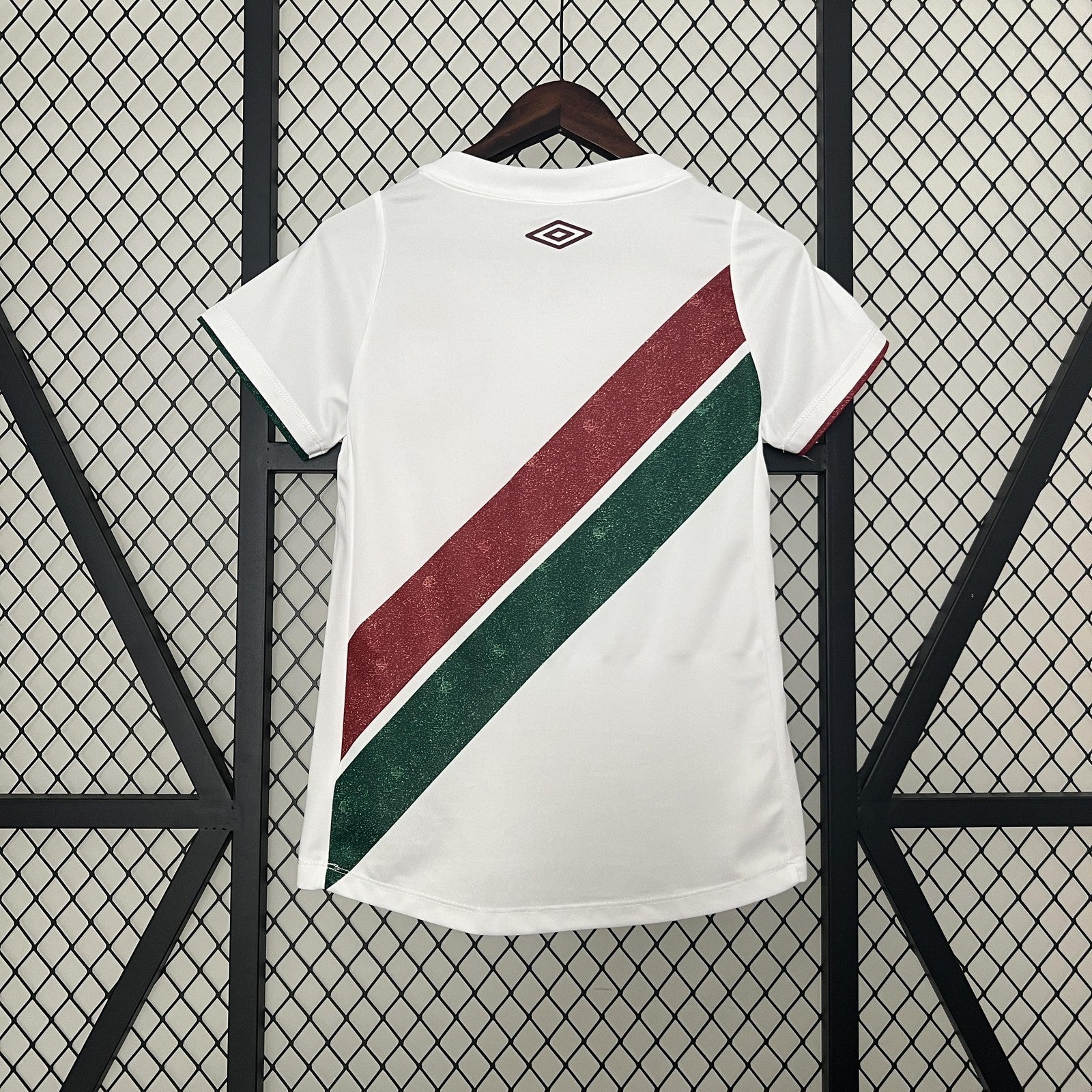 24 25 Women Fluminense Away