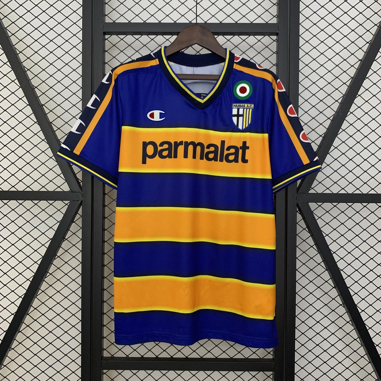 Retro Parma 02 03 Home