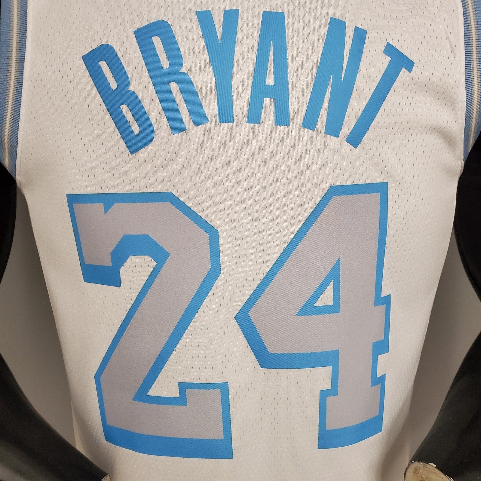New Lakers Bryant #24 Crew Neck Retro Limited Edition White