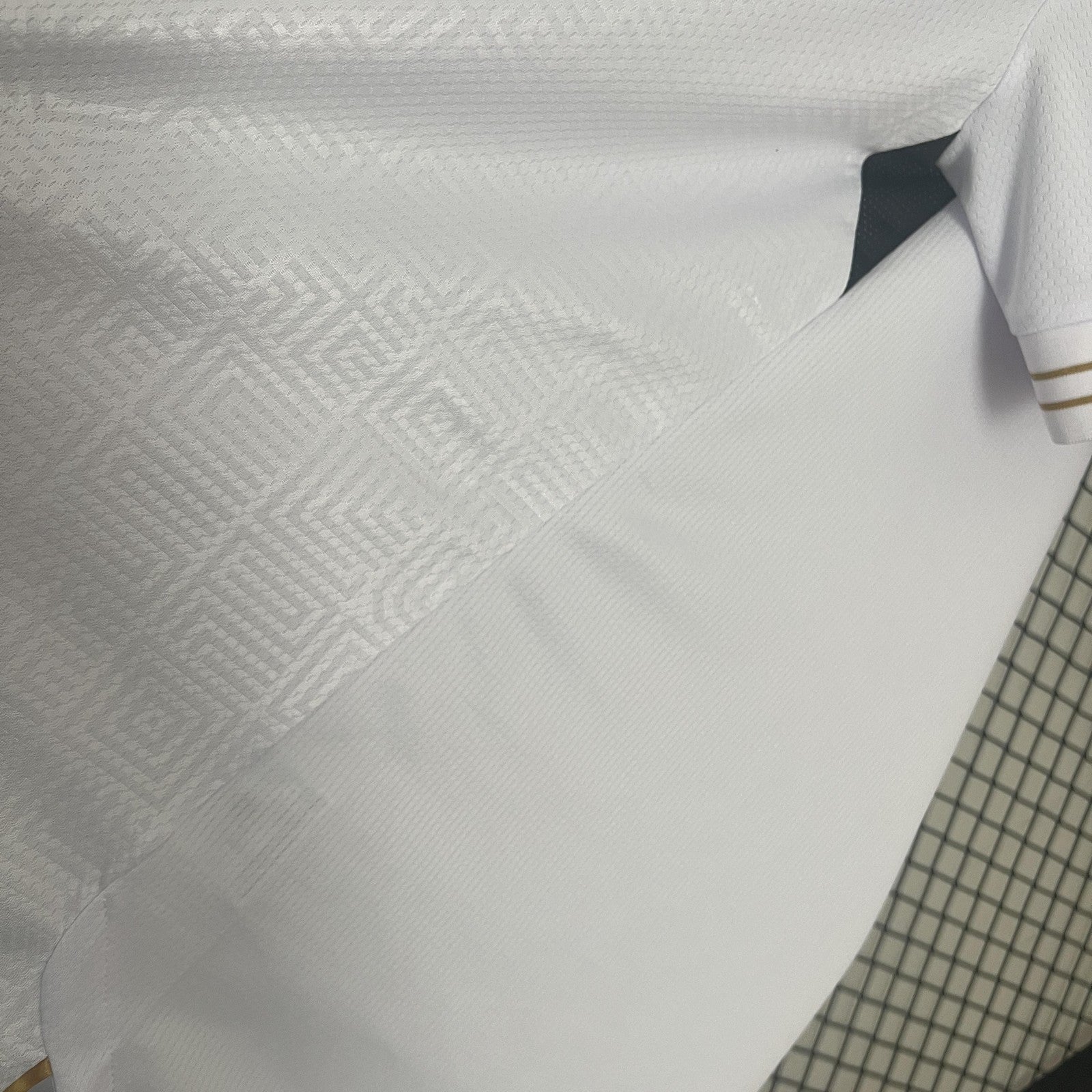 24 25 Guimaraes Home