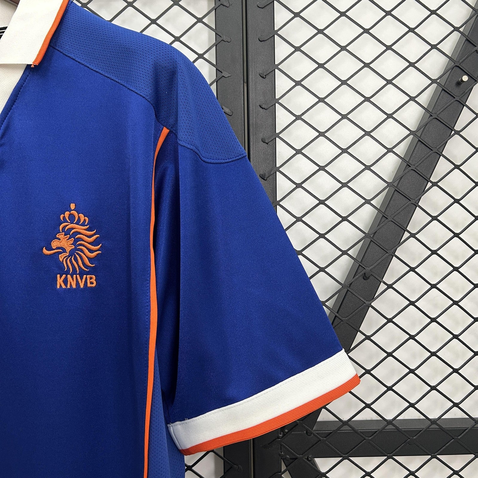 Retro 1998 Holland Home Retro