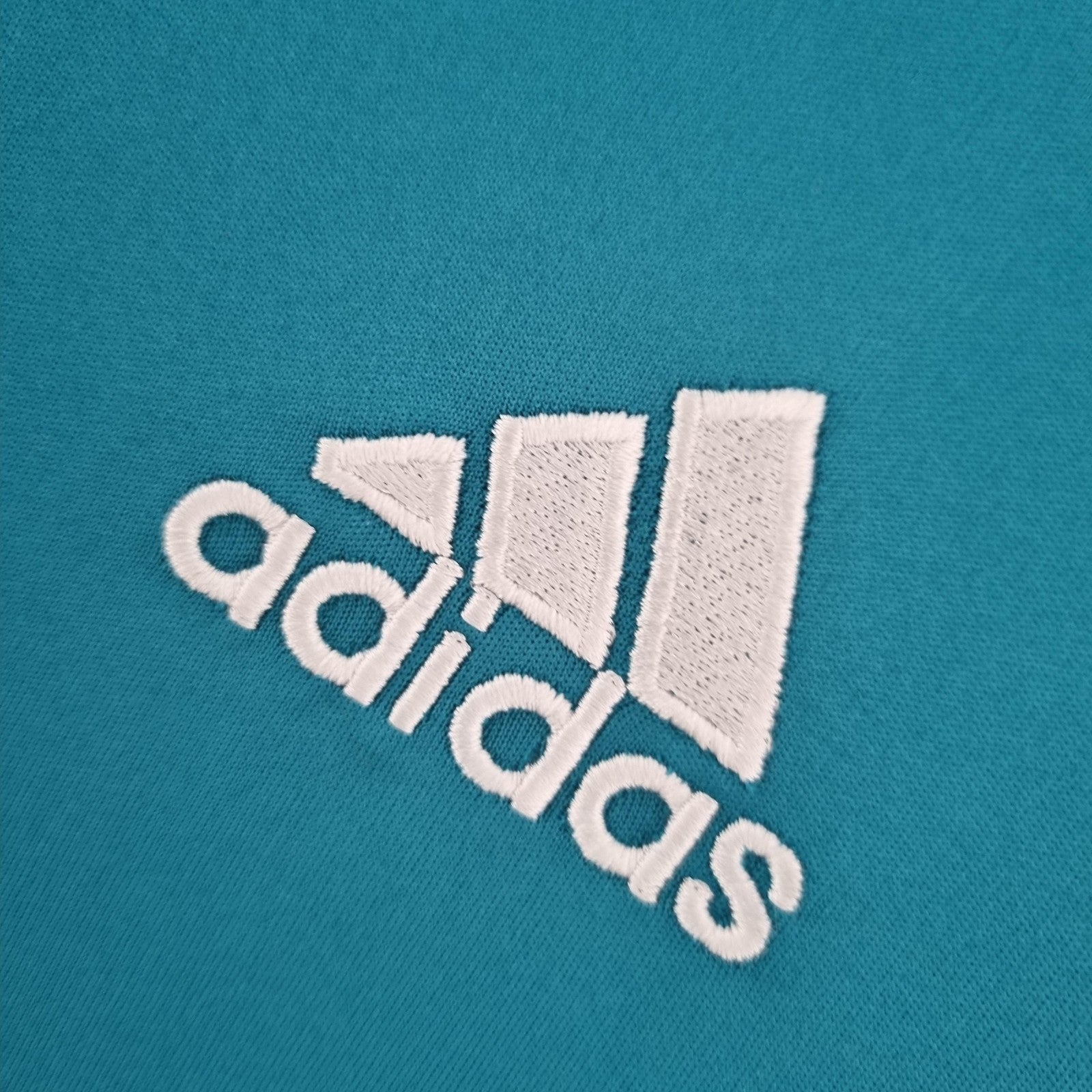 Retro Real Madrid 17 18 Third Away