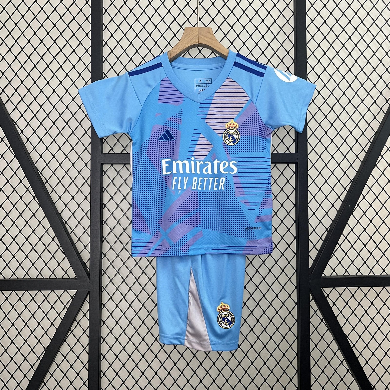 24 25 Kids Goalkeeper Real Madrid Blue