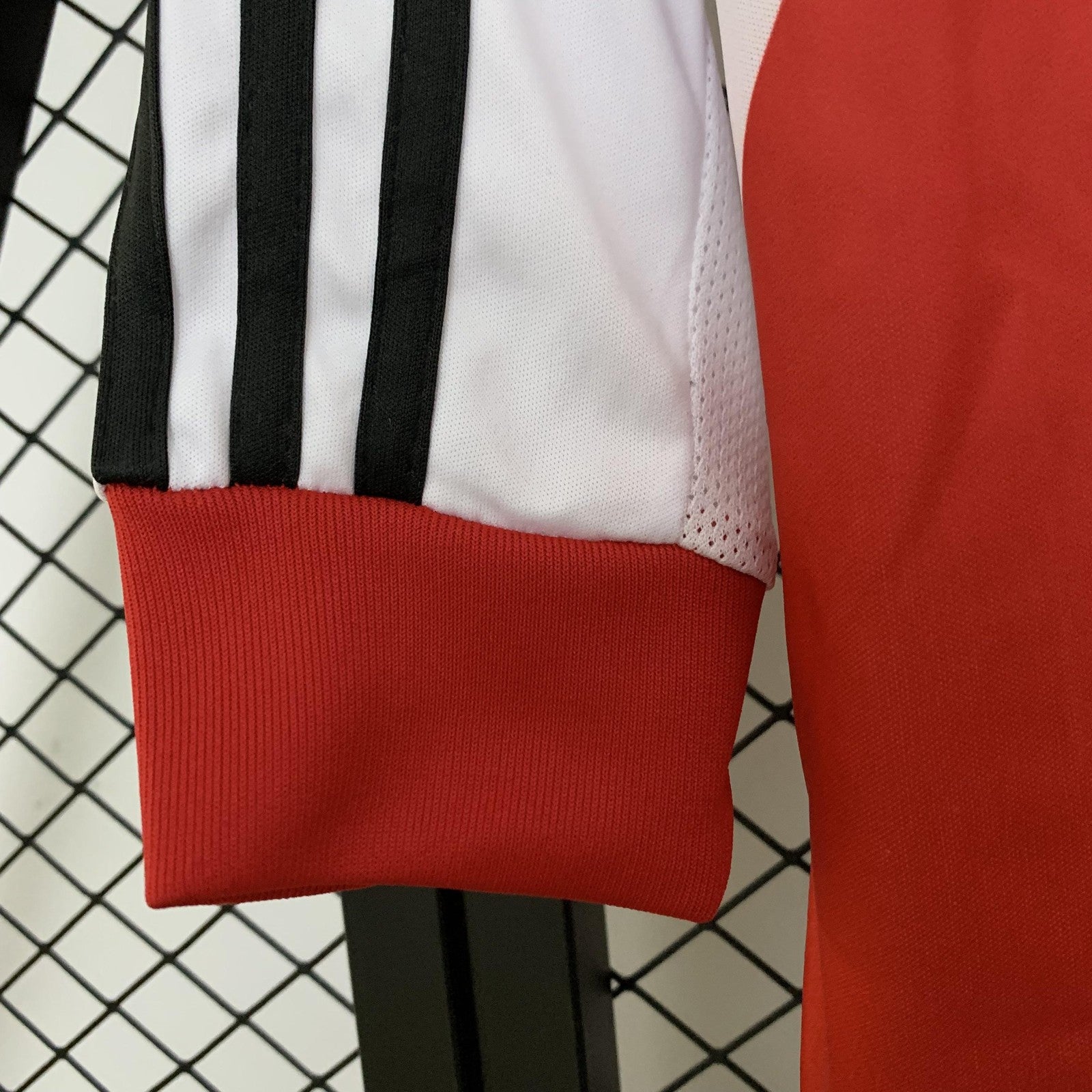 Retro Long Sleeve River Plate 13 14 Home