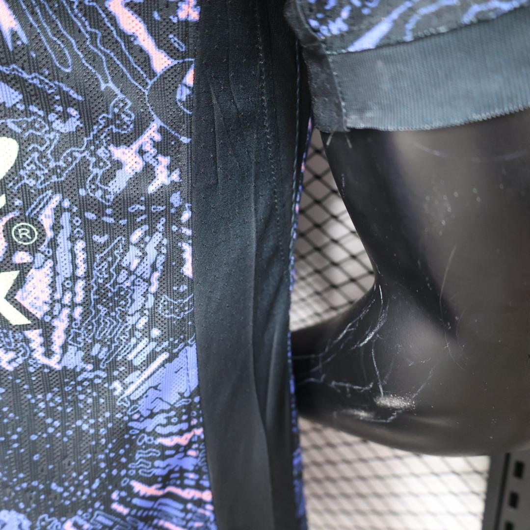 24 25 Player Americas Third Away