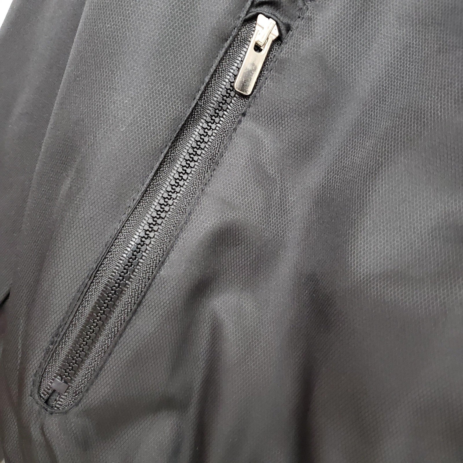 Classic Style Windbreaker Psg Black and White