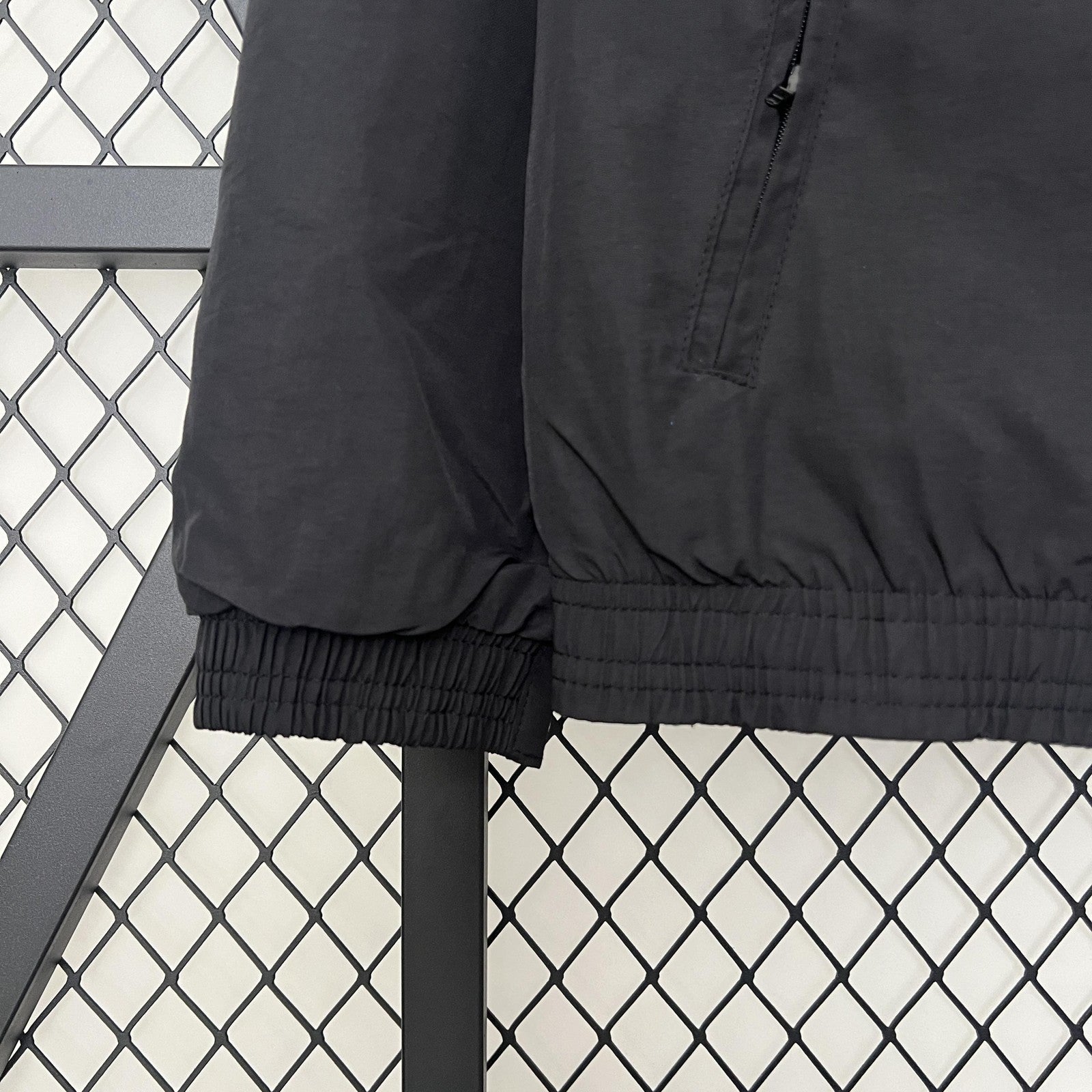 24 25 M U Trench Coat Reversible 4