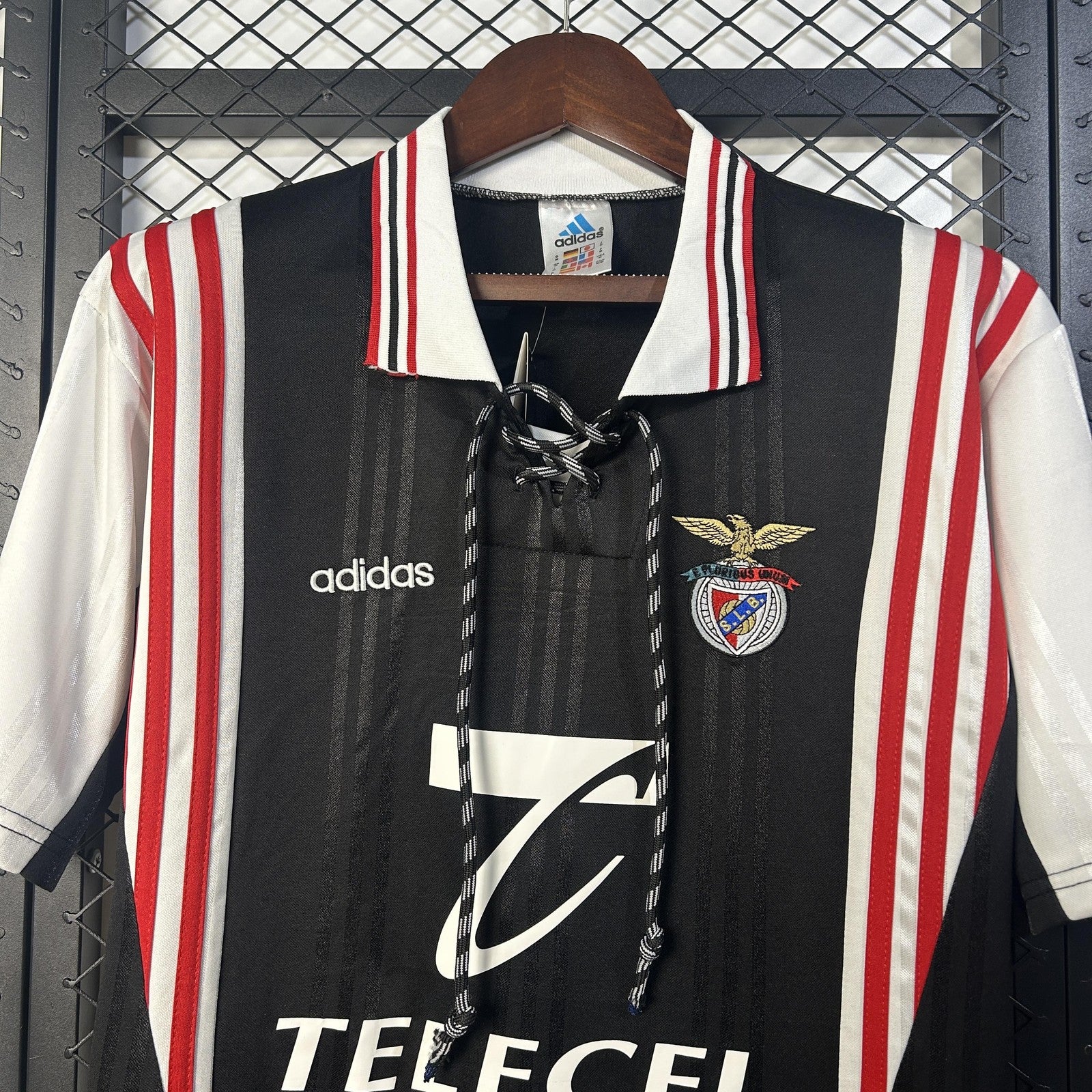 Retro 97 98 Benfica Away