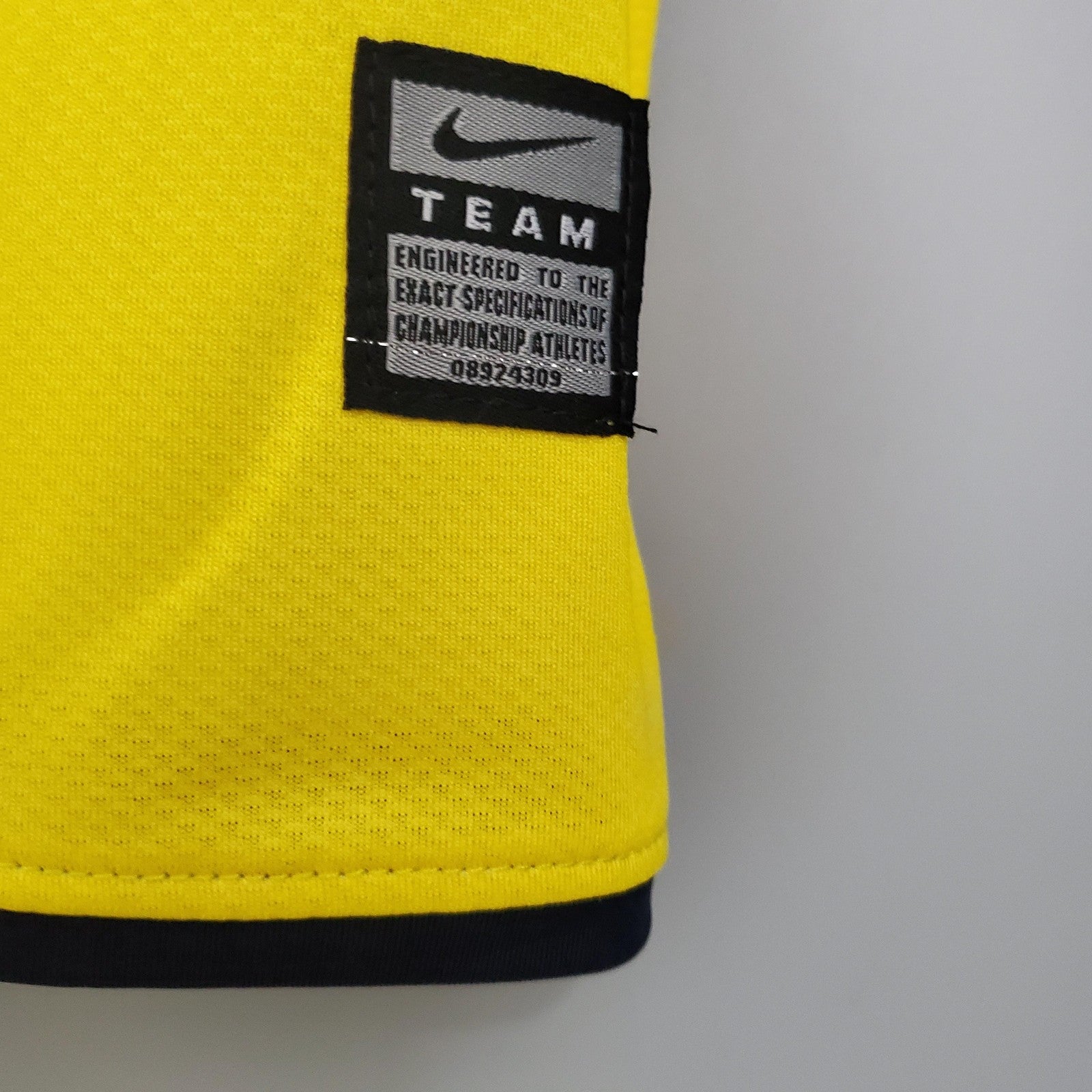 Retro Barcelona 08 09 Away